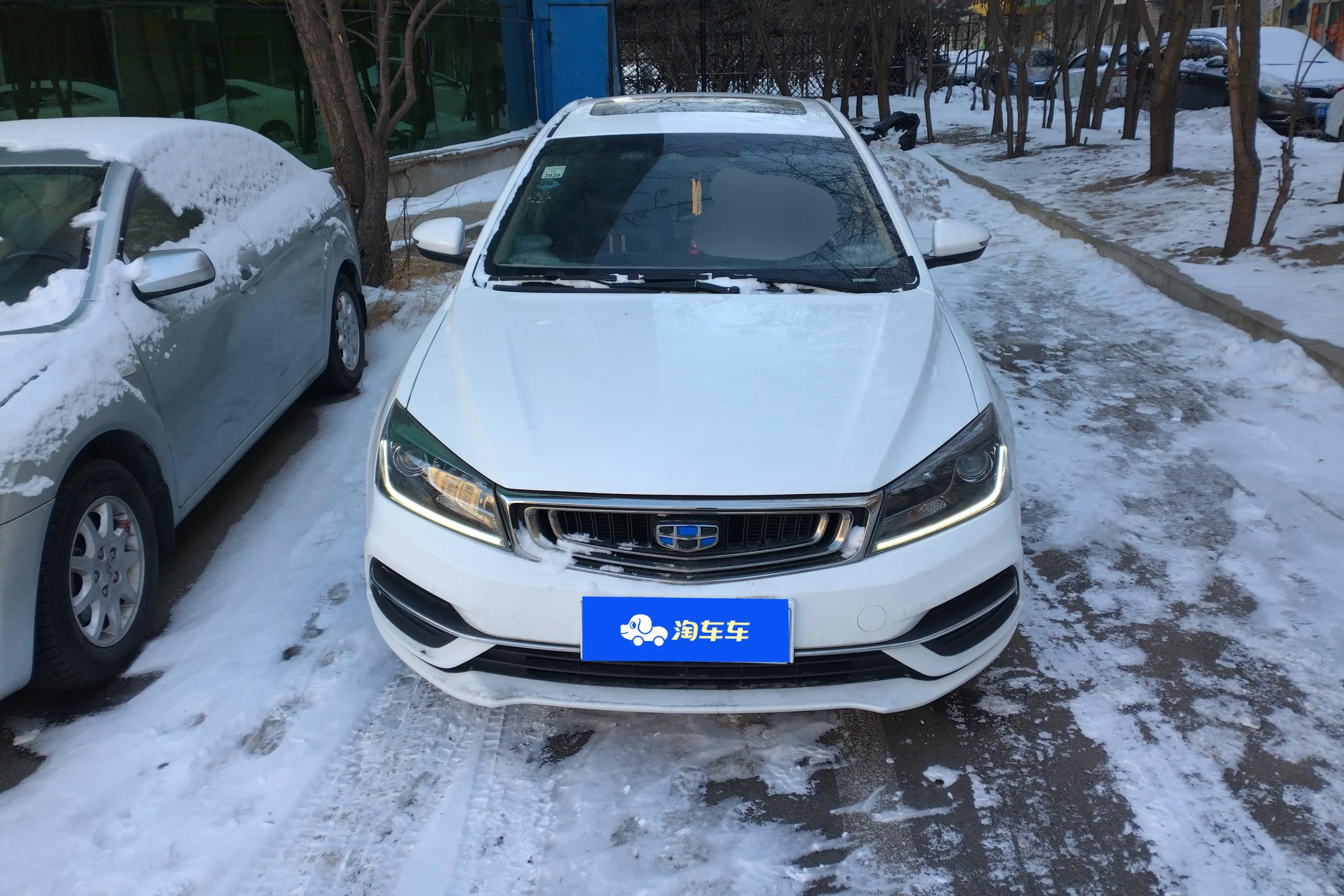 Geely Emgrand  из Китая