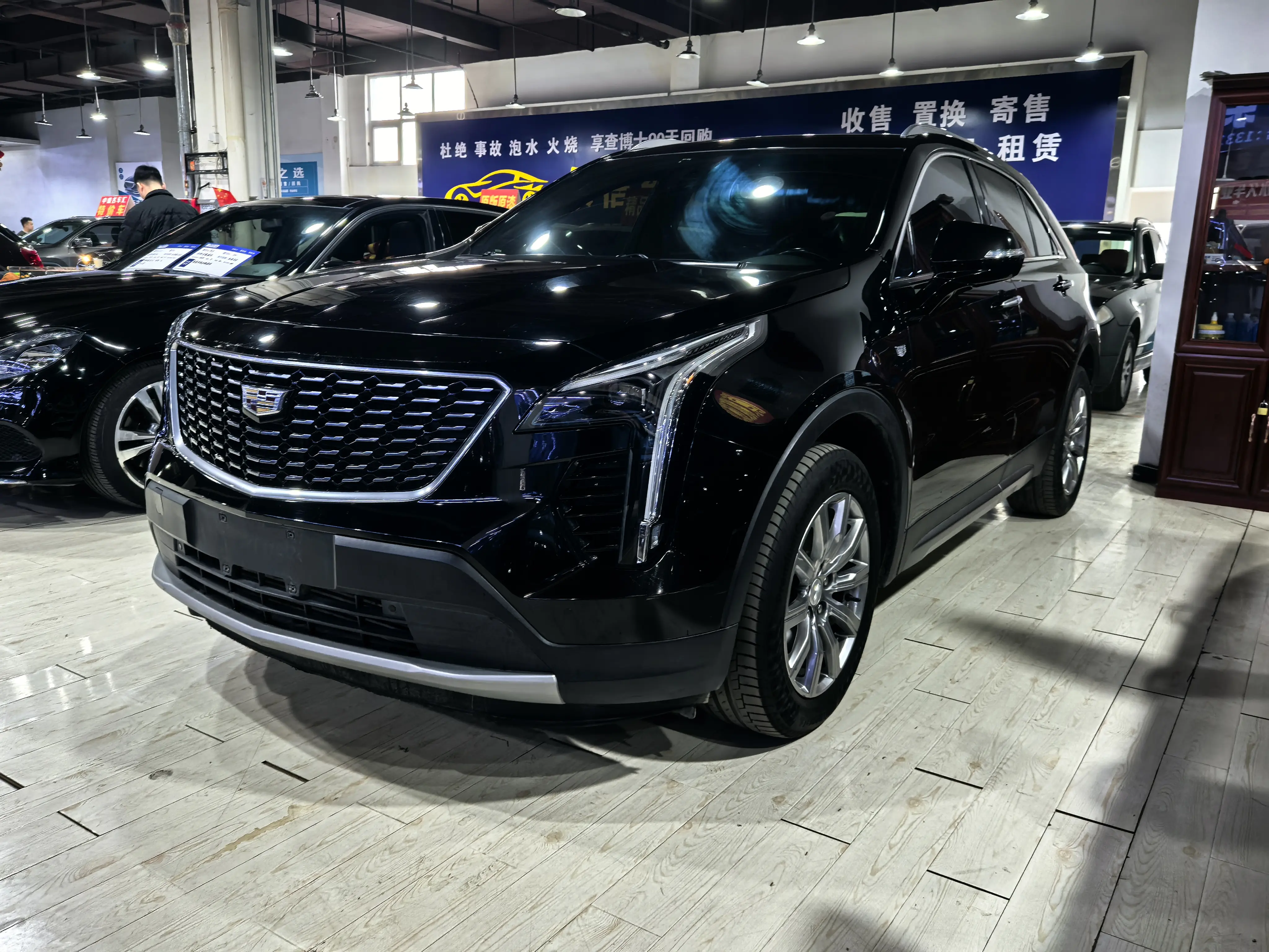 Cadillac XT4  из Китая