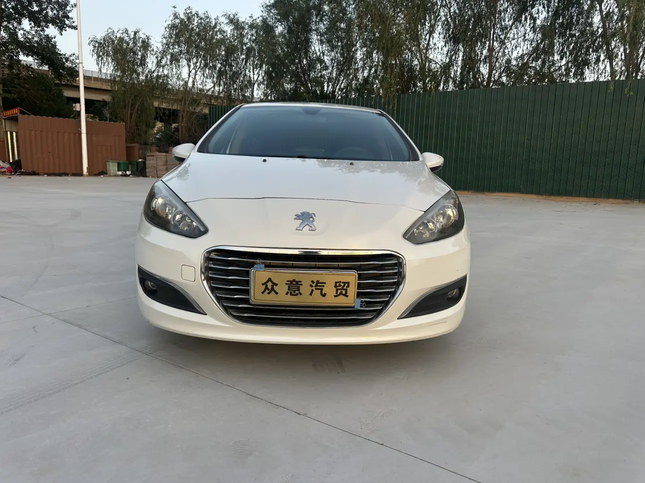 Peugeot 308  из Китая