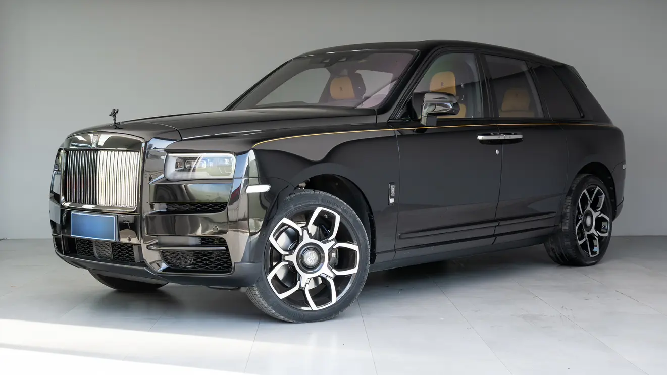 Rolls Royce Cullinan  из Китая