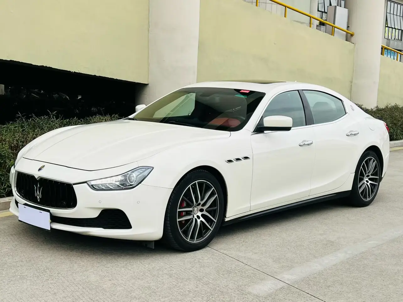 Maserati Ghibli  из Китая