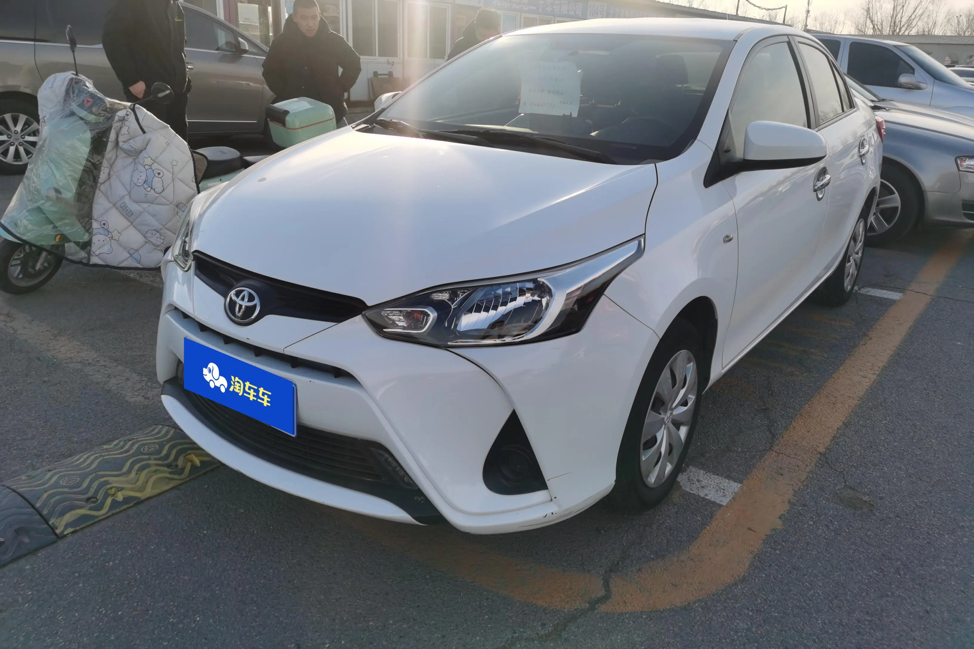 Toyota YARiS L Enjoy  из Китая