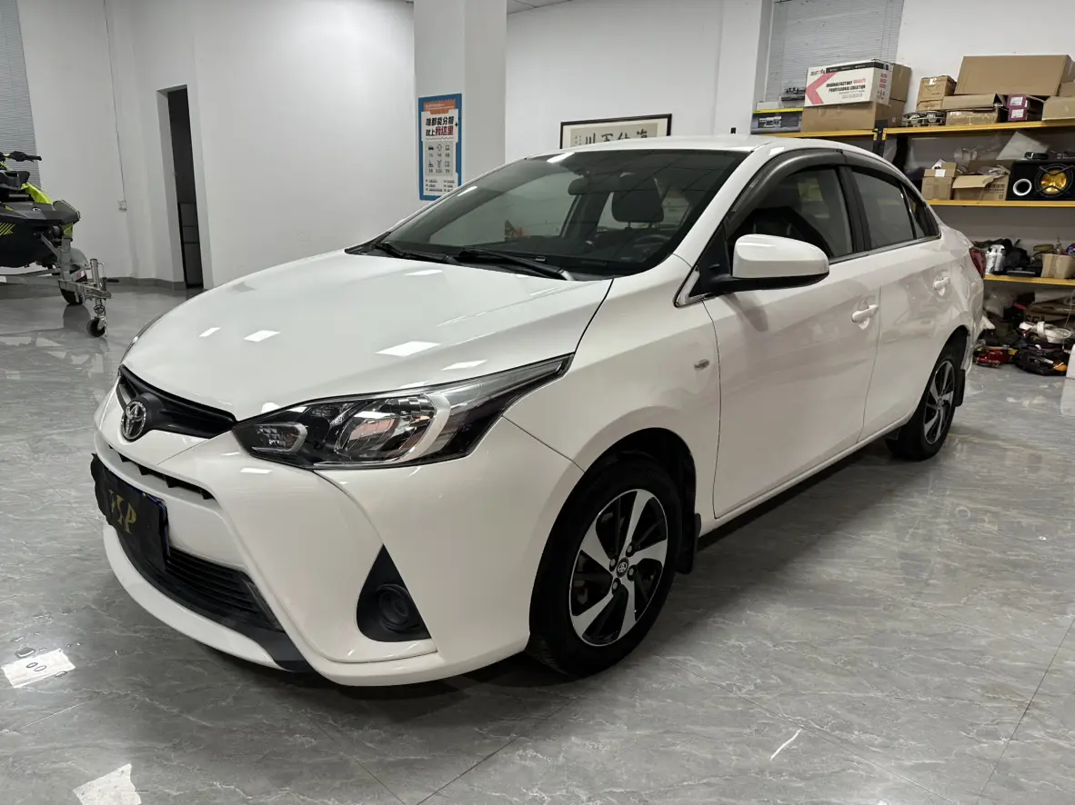 Toyota YARiS L Enjoy  из Китая