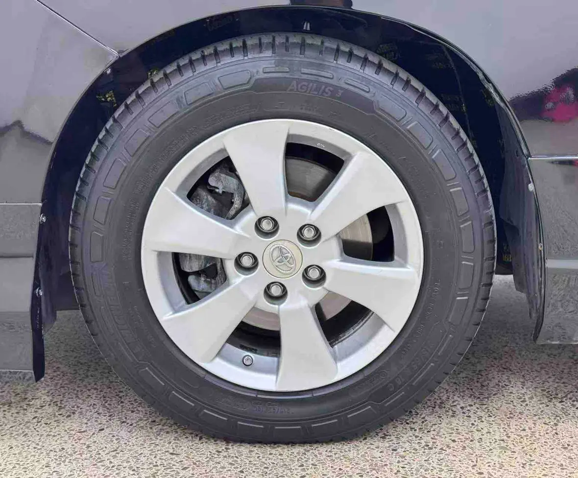 Toyota Alphard (Elfa)  из Китая