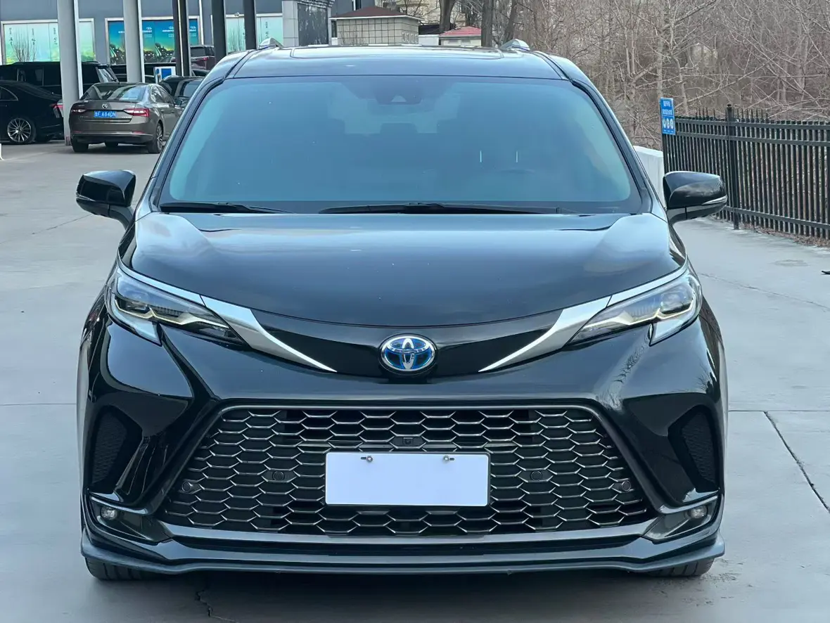 Toyota Granvia  из Китая