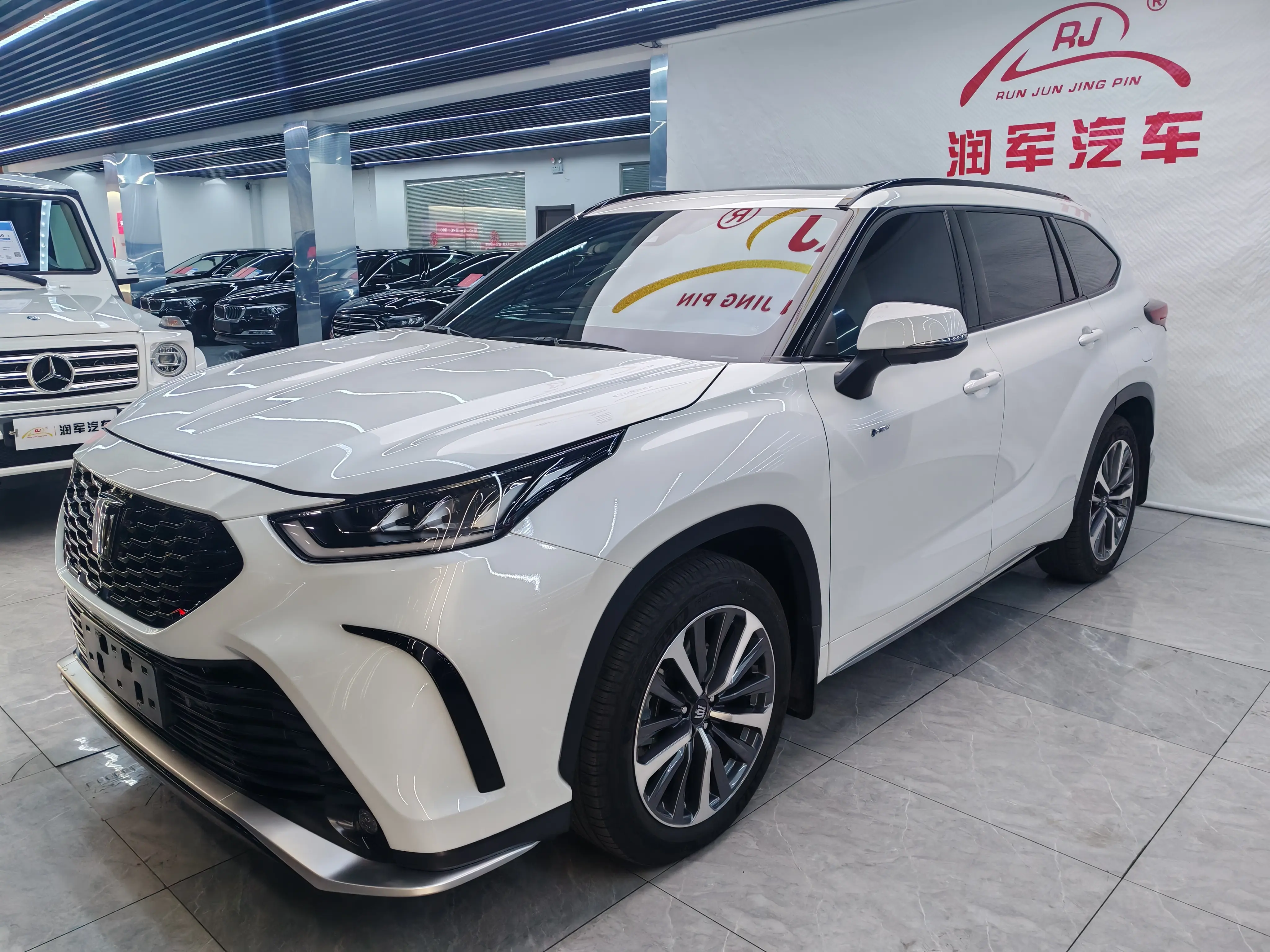 Toyota Crown Kluger  из Китая