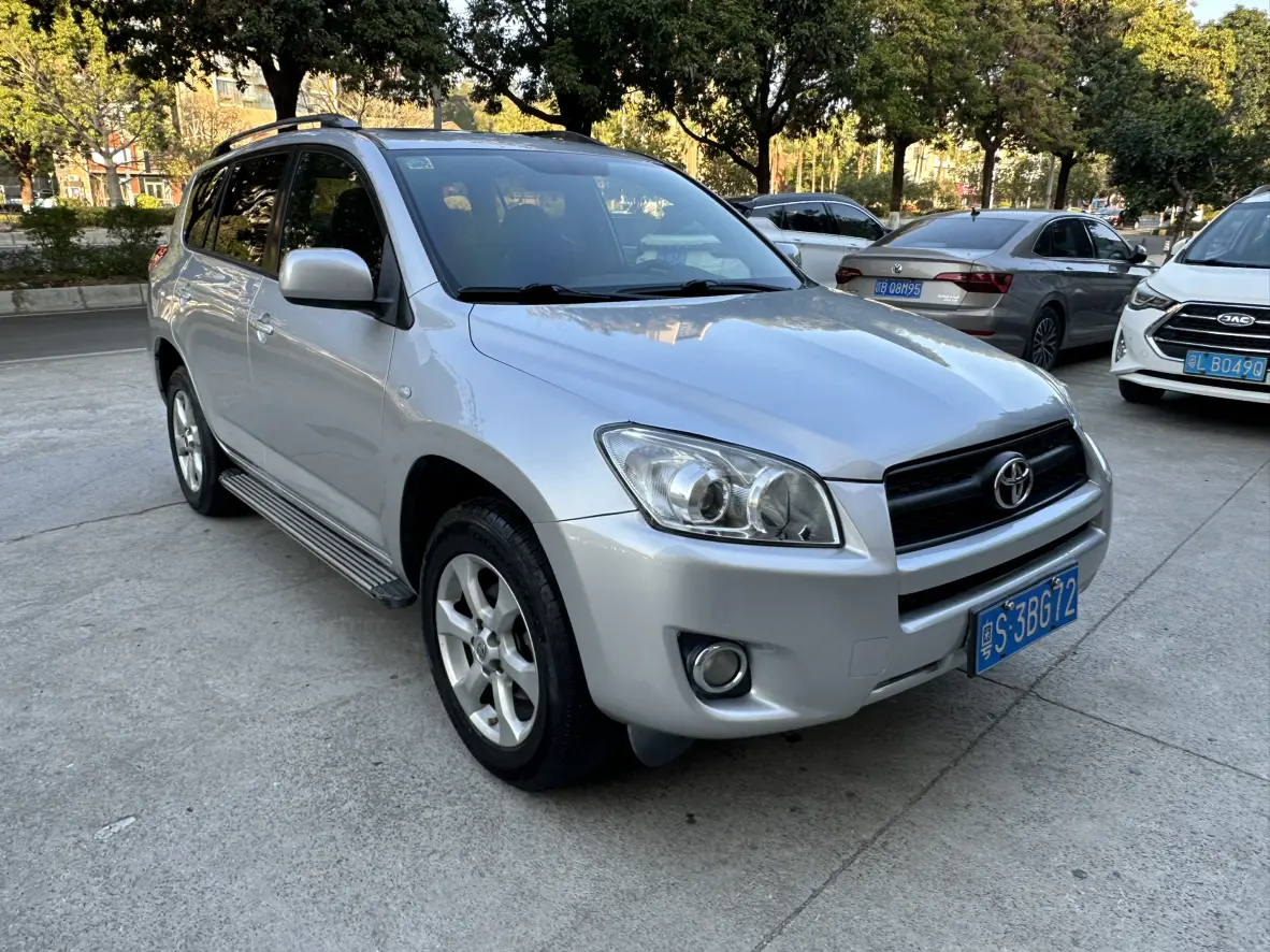 Toyota RAV4  из Китая