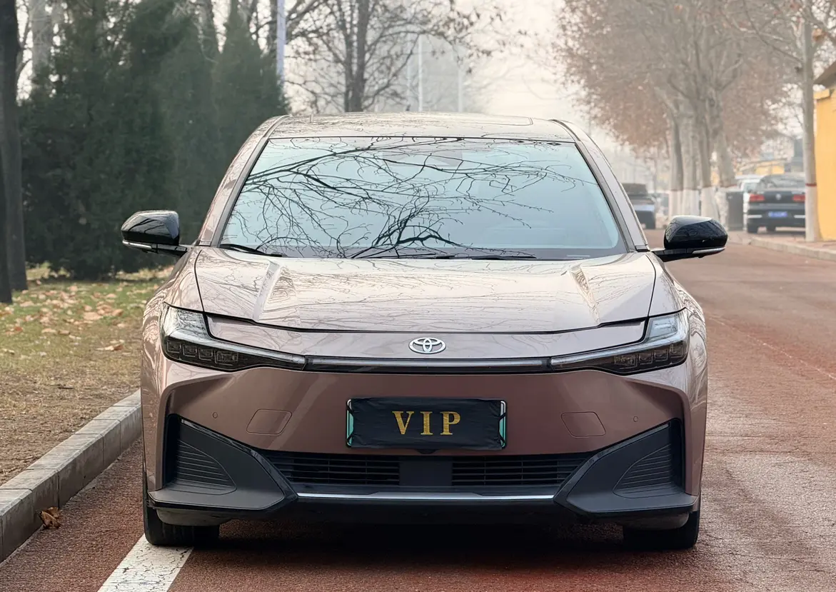 Toyota bZ3  из Китая