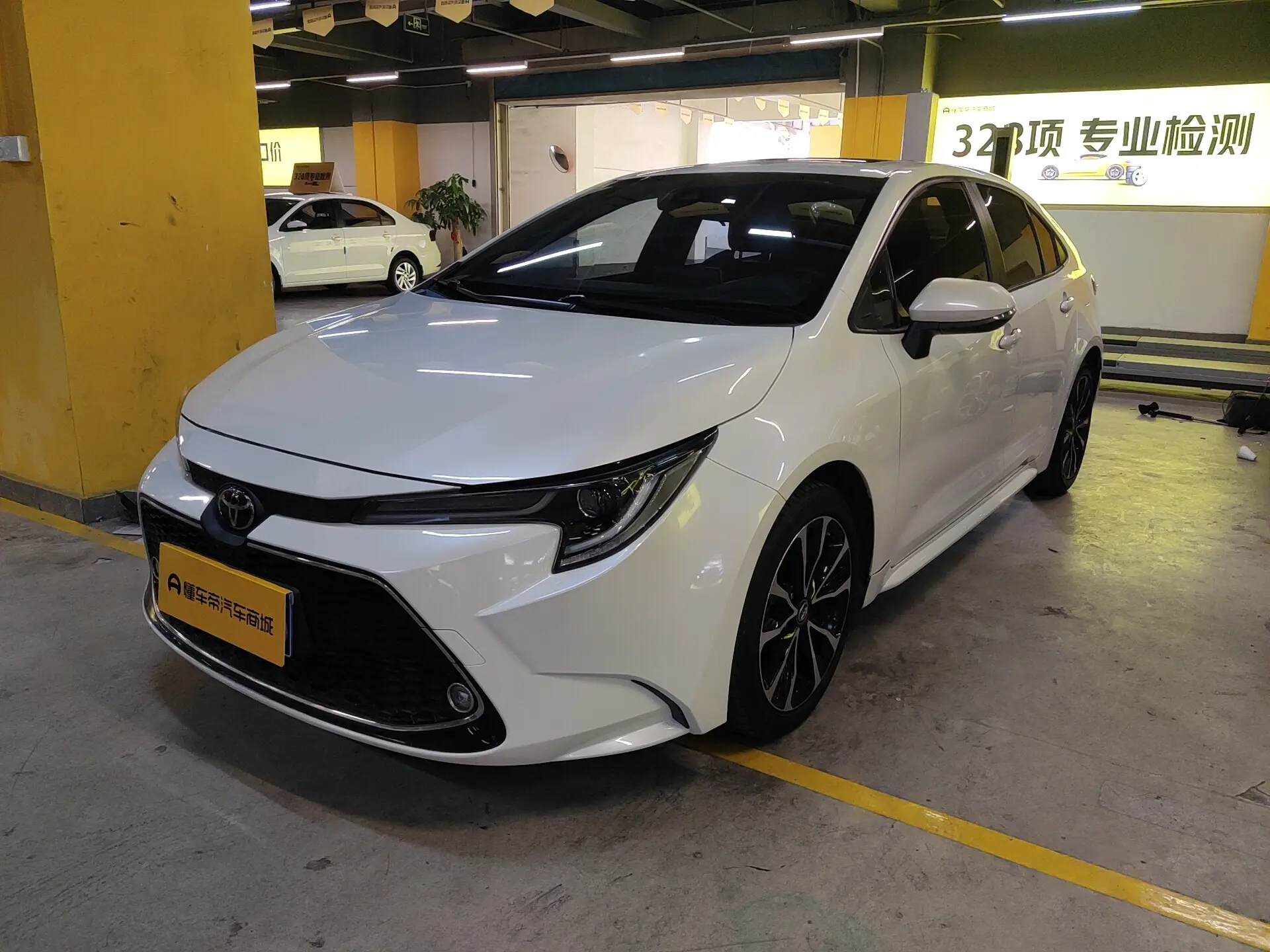 Toyota Levin (Lei Ling)  из Китая