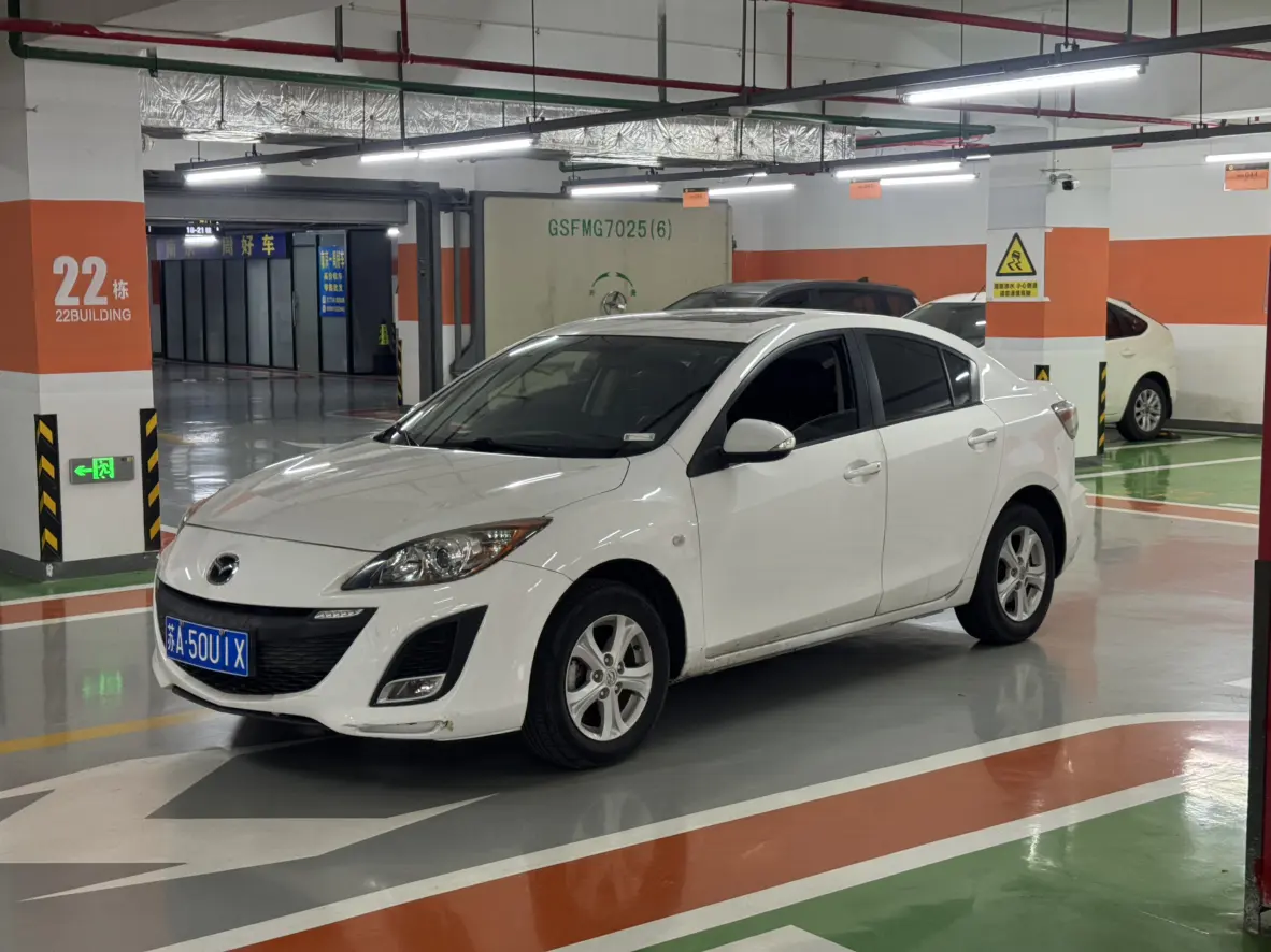 Mazda Axela (Mazda3)  из Китая