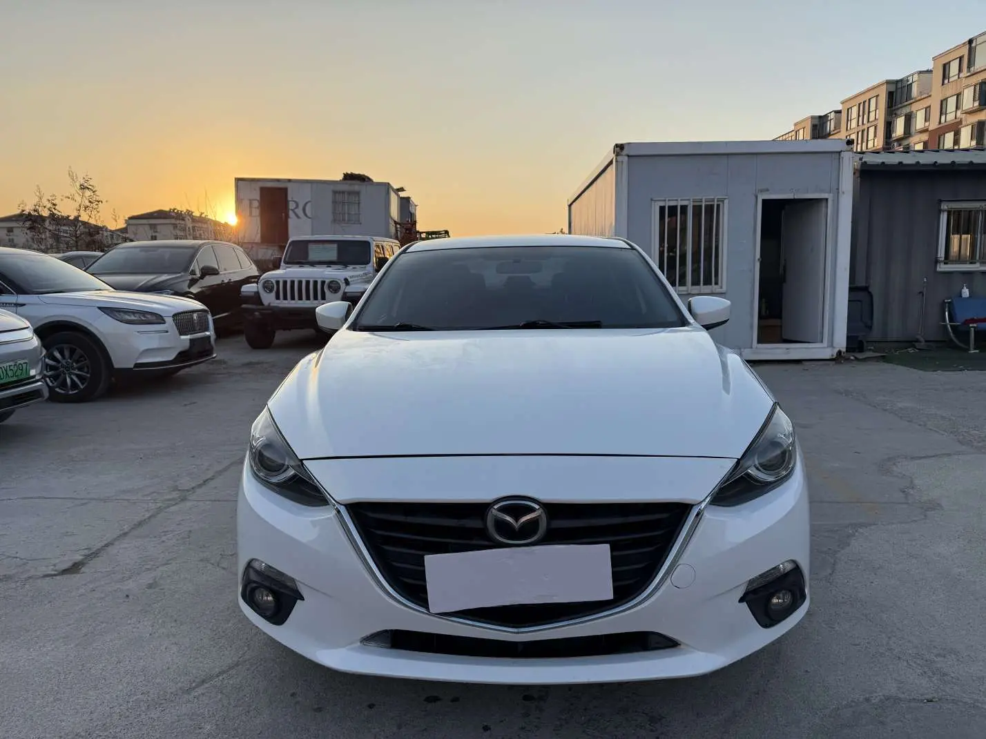 Mazda Axela (Mazda3)  из Китая