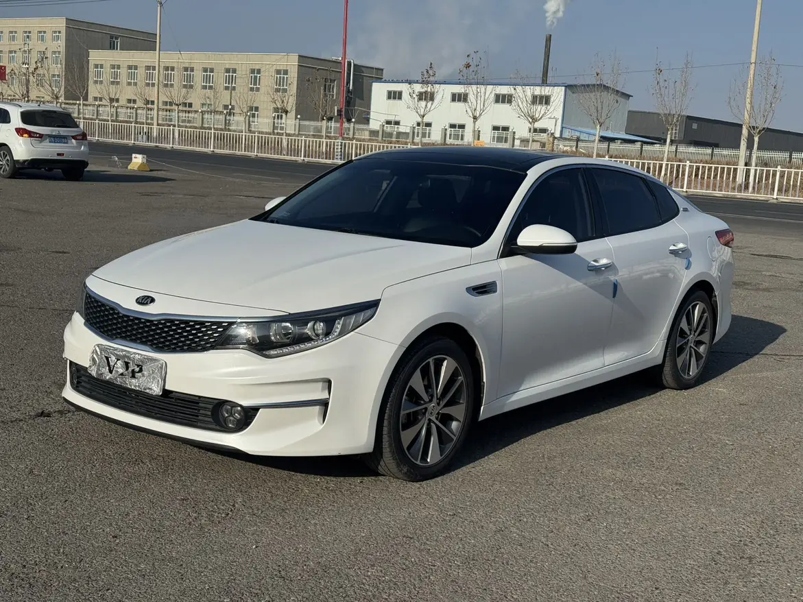Kia K5  из Китая