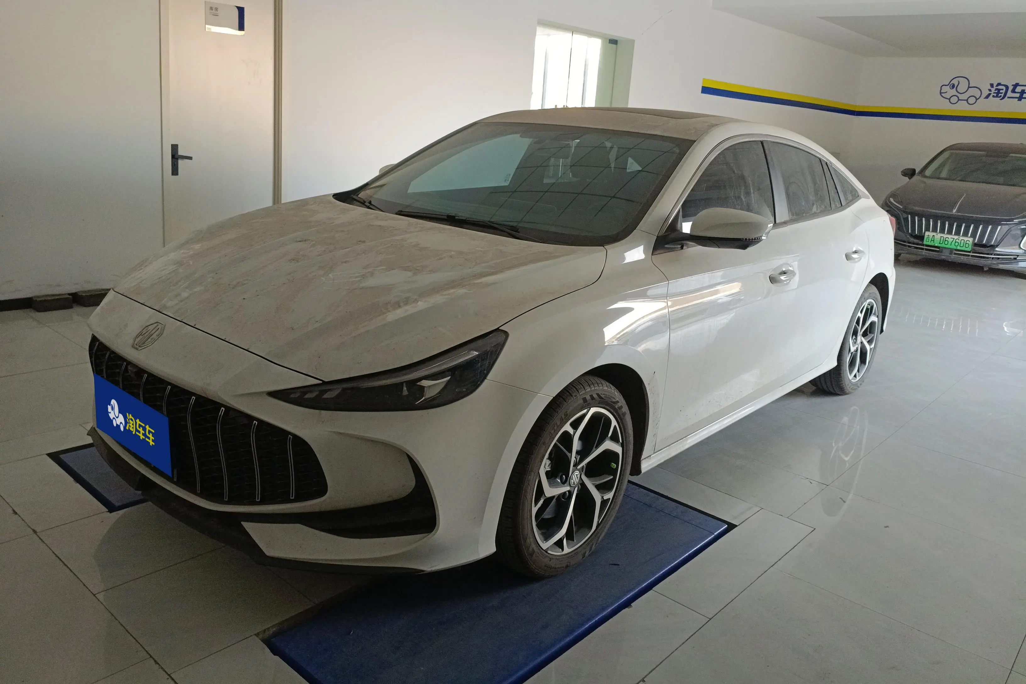 MG 5  из Китая