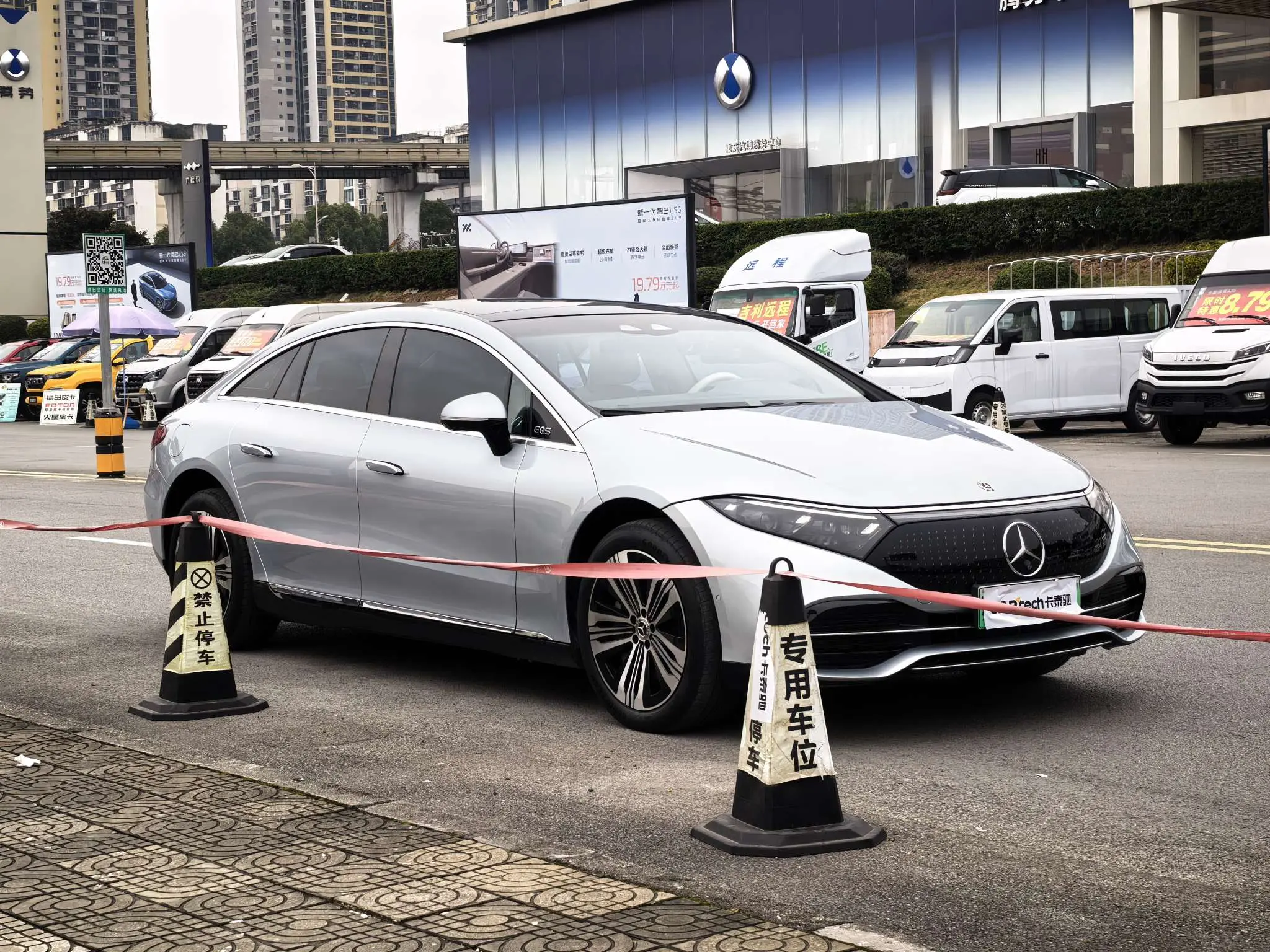 Mercedes-Benz EQS  из Китая