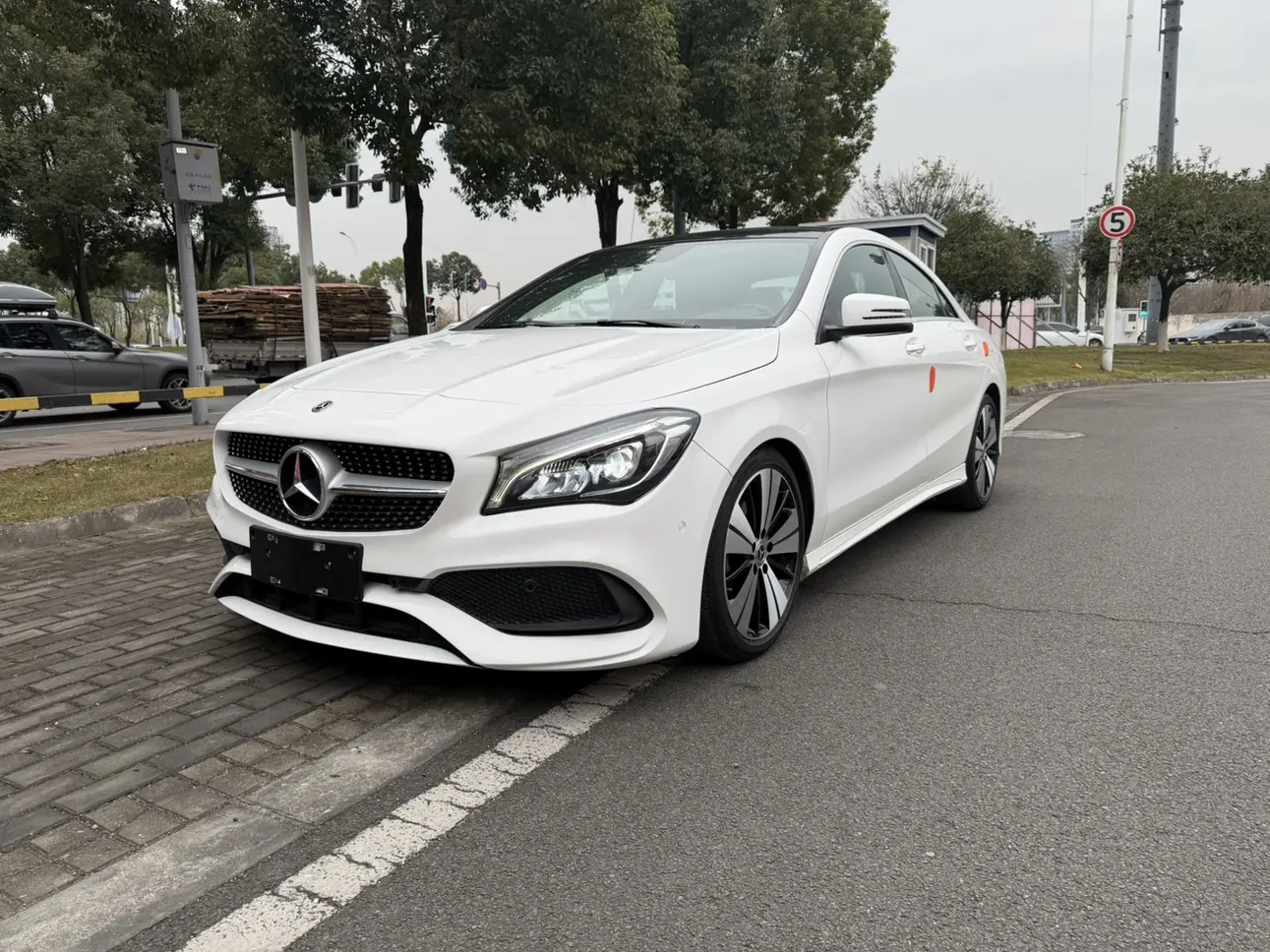 Mercedes-Benz Mercedes CLA  из Китая