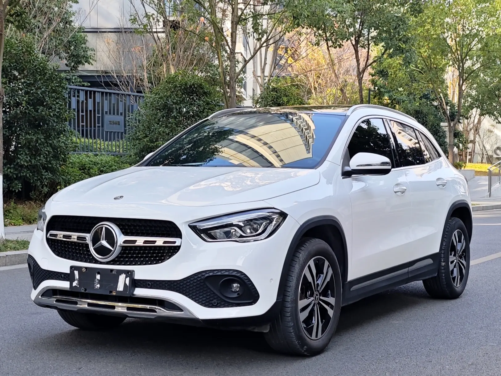 Mercedes-Benz GLA  из Китая