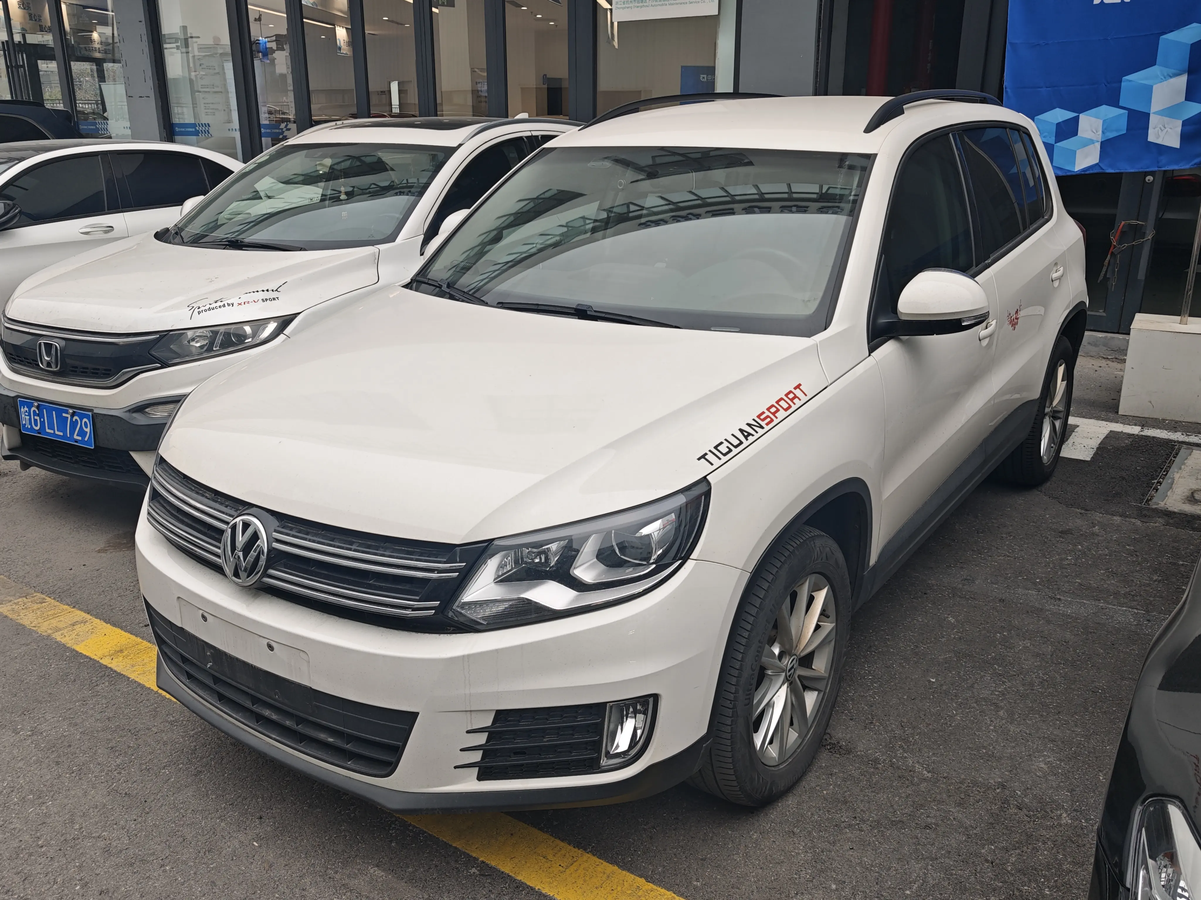 Volkswagen Tiguan  из Китая