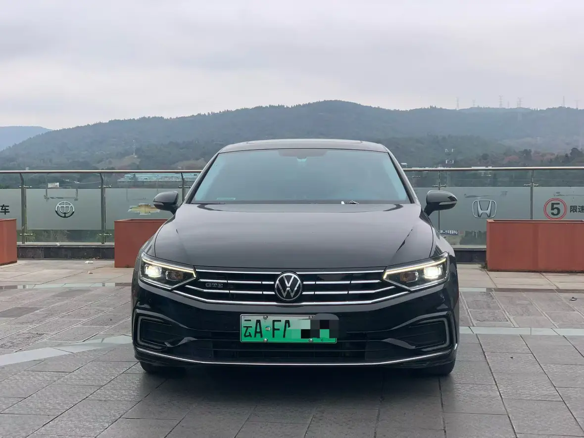 Volkswagen Magotan GTE  из Китая