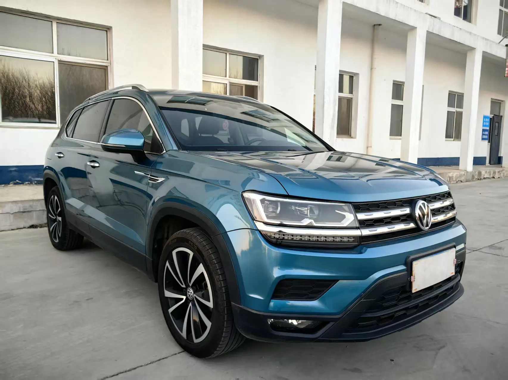 Volkswagen Tharu  из Китая