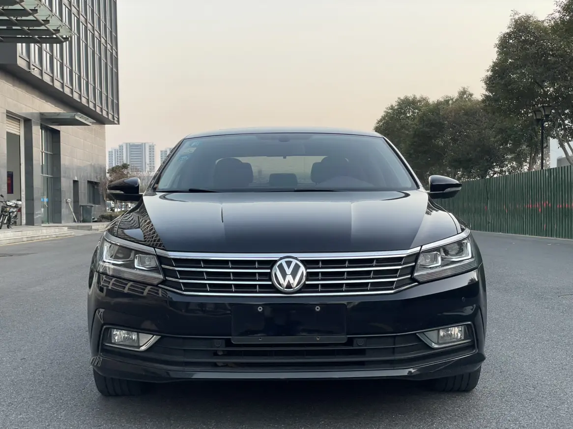 Volkswagen Passat  из Китая