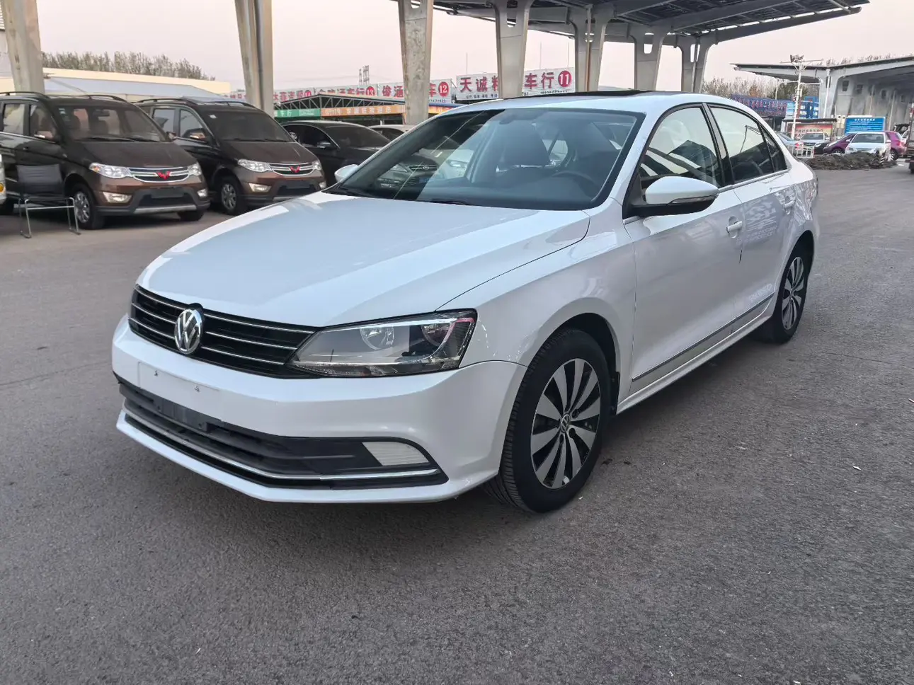 Volkswagen Sagitar  из Китая