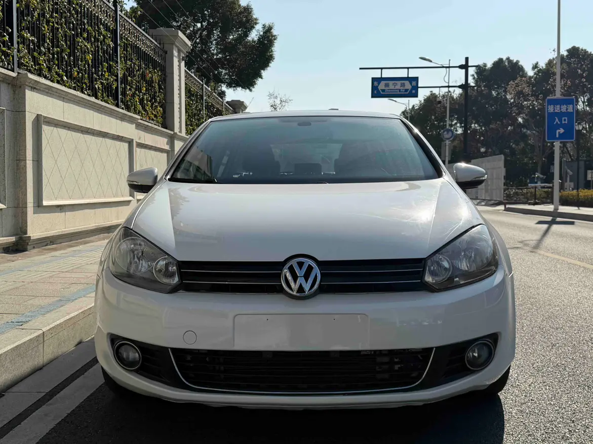 Volkswagen Golf  из Китая