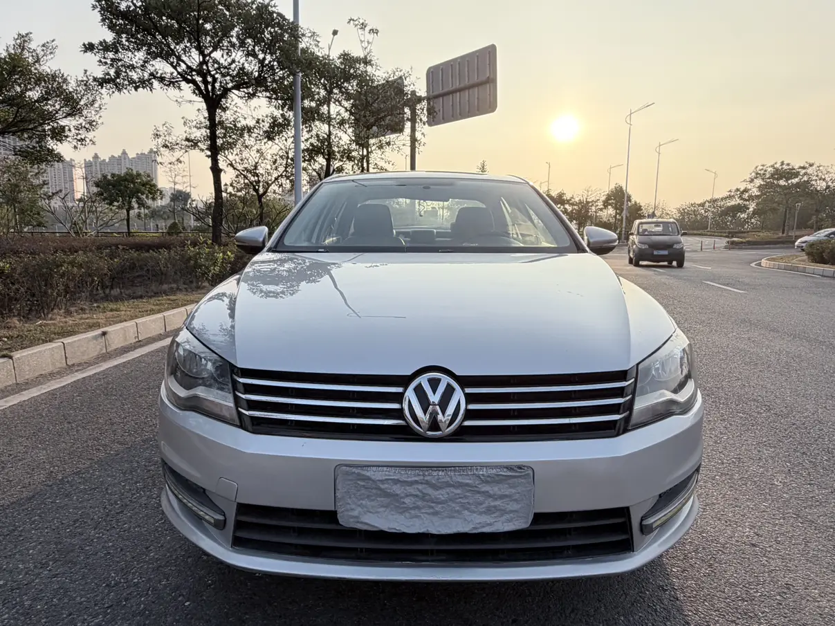 Volkswagen Bora  из Китая