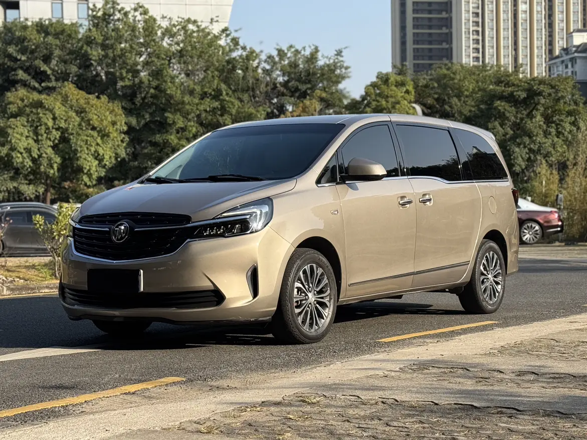 Buick GL8  из Китая