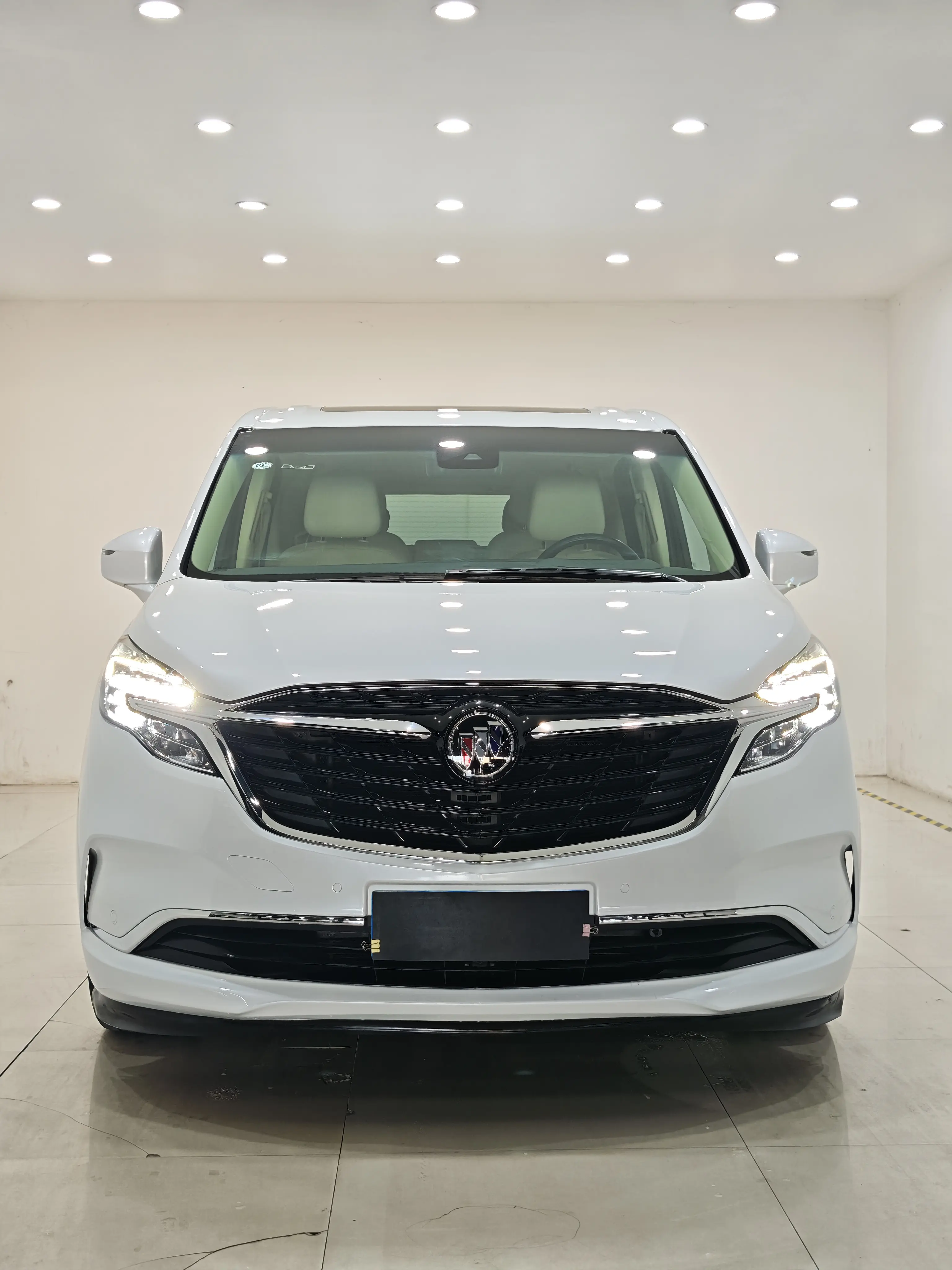 Buick GL8  из Китая