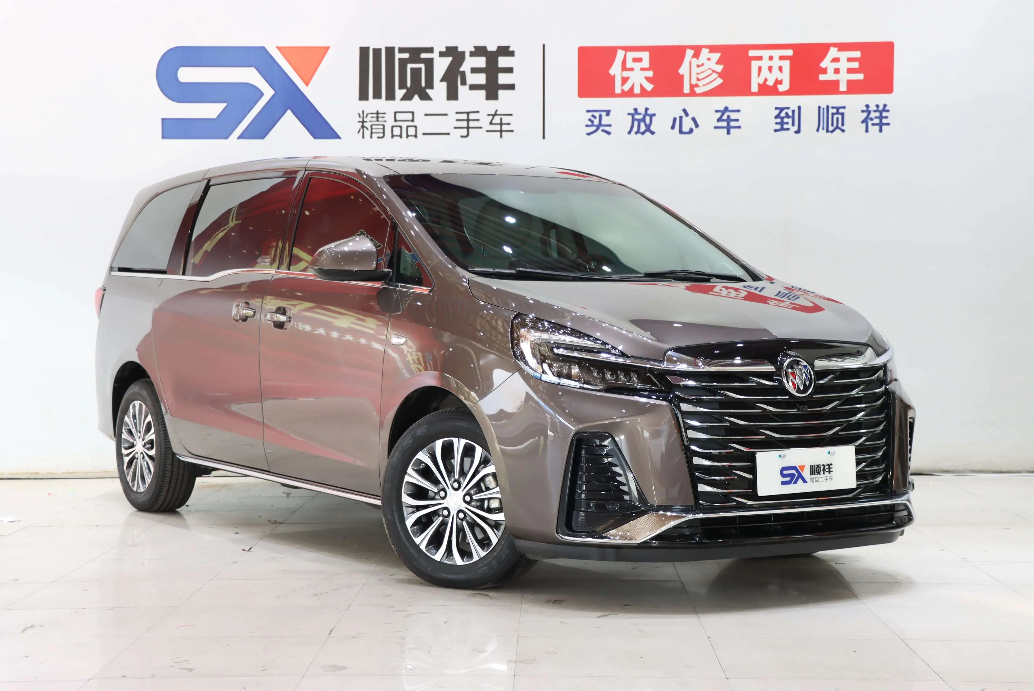 Buick GL8  из Китая