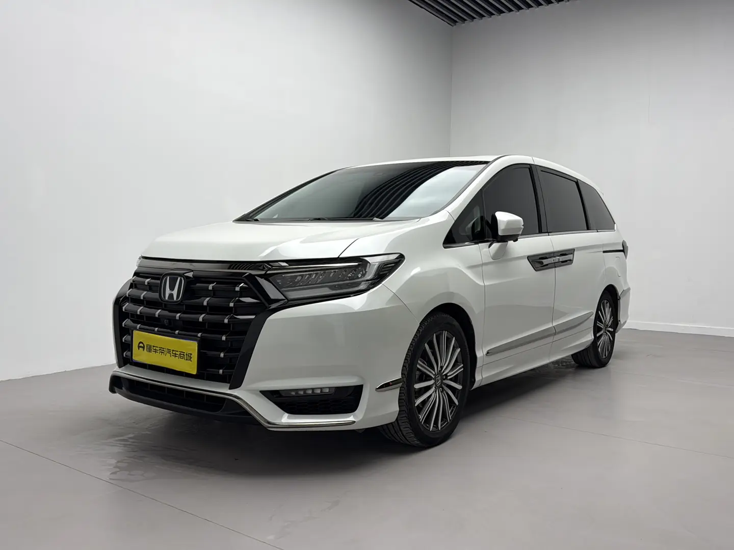 Honda Elysion (Alison)  из Китая