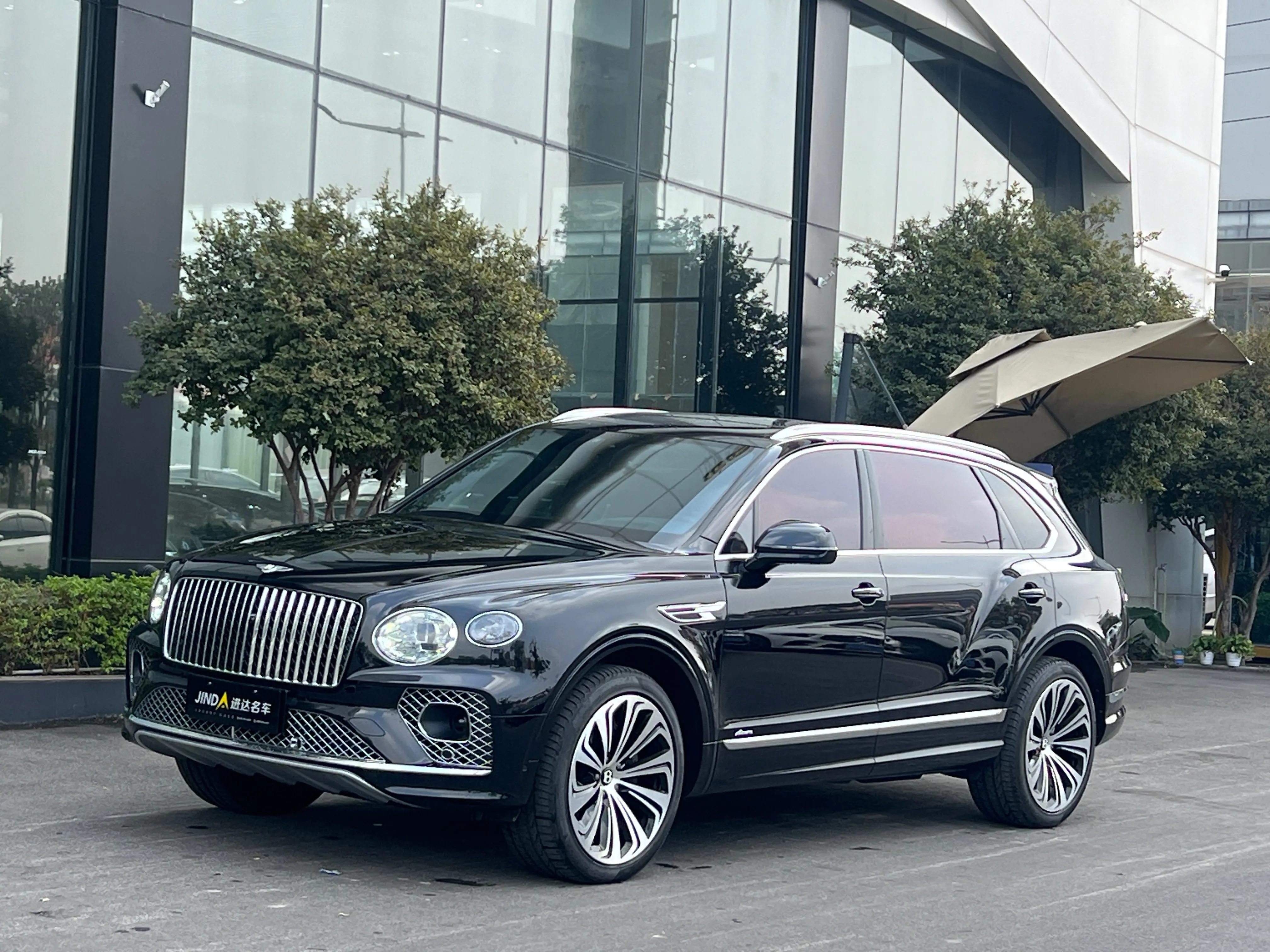 Bentley Bentayga  из Китая
