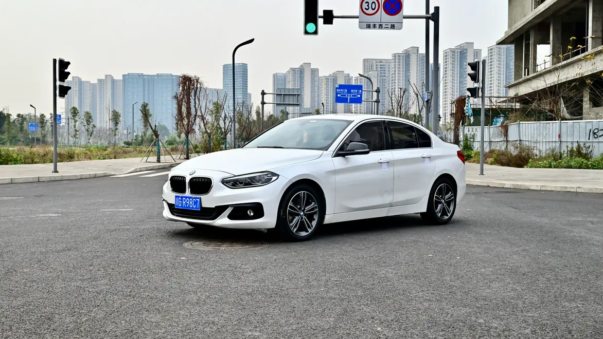 BMW 1 Series  из Китая