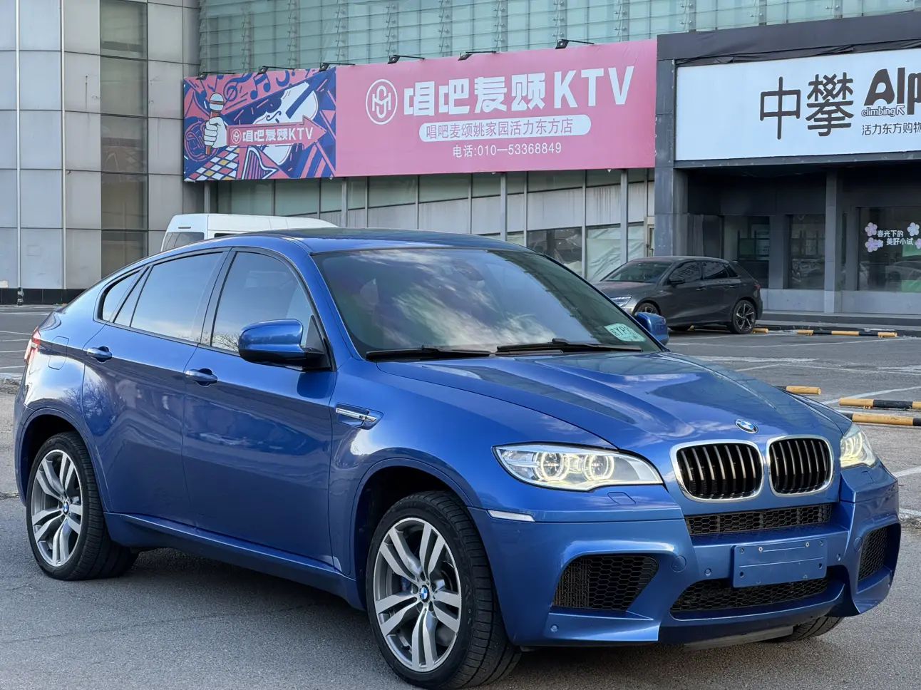 BMW X6 M  из Китая