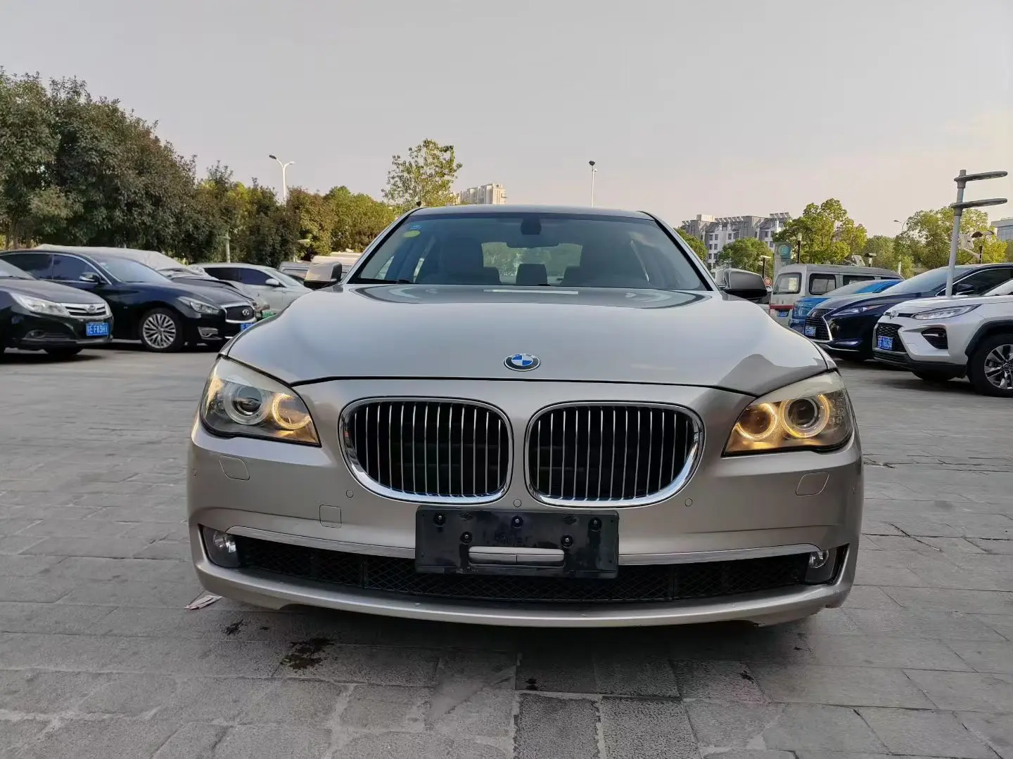 BMW 7 Series  из Китая