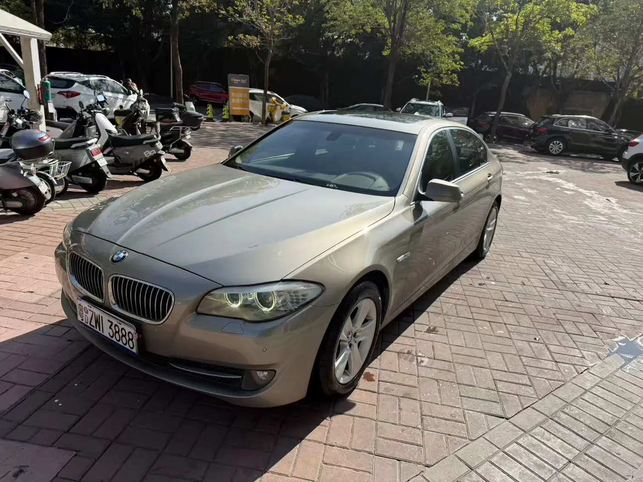 BMW 5 Series  из Китая