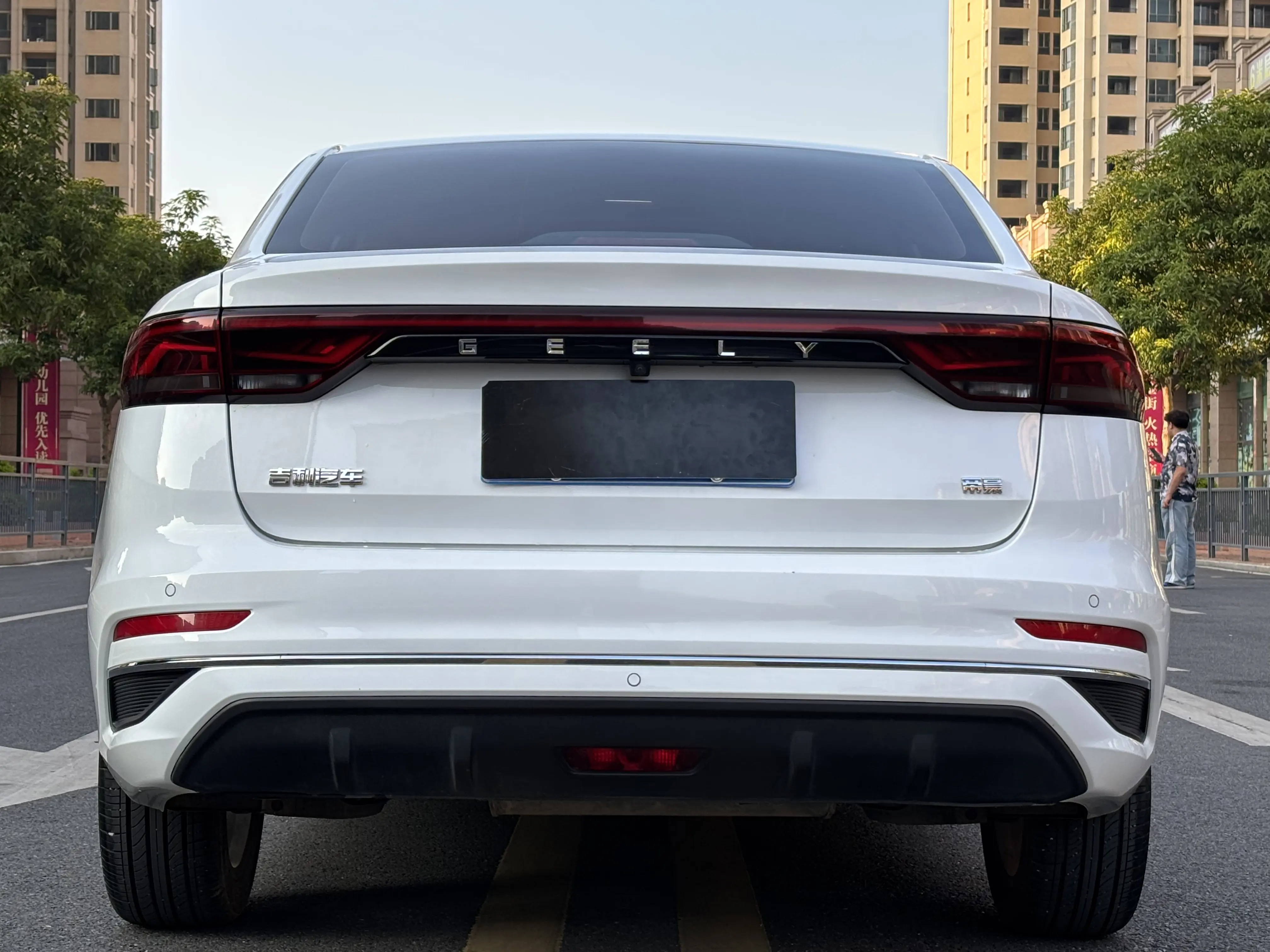 Geely Emgrand  из Китая