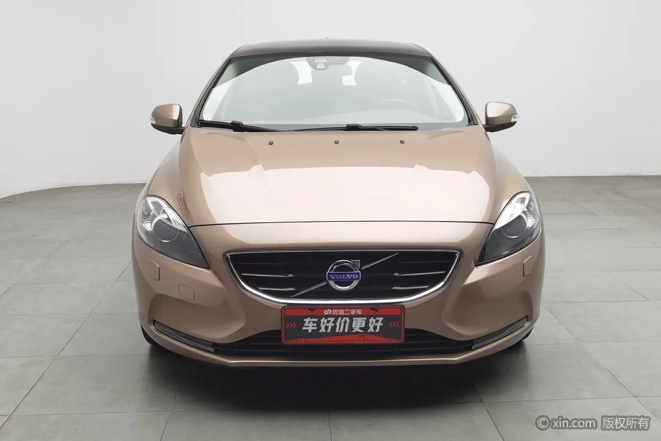 Volvo V40  из Китая