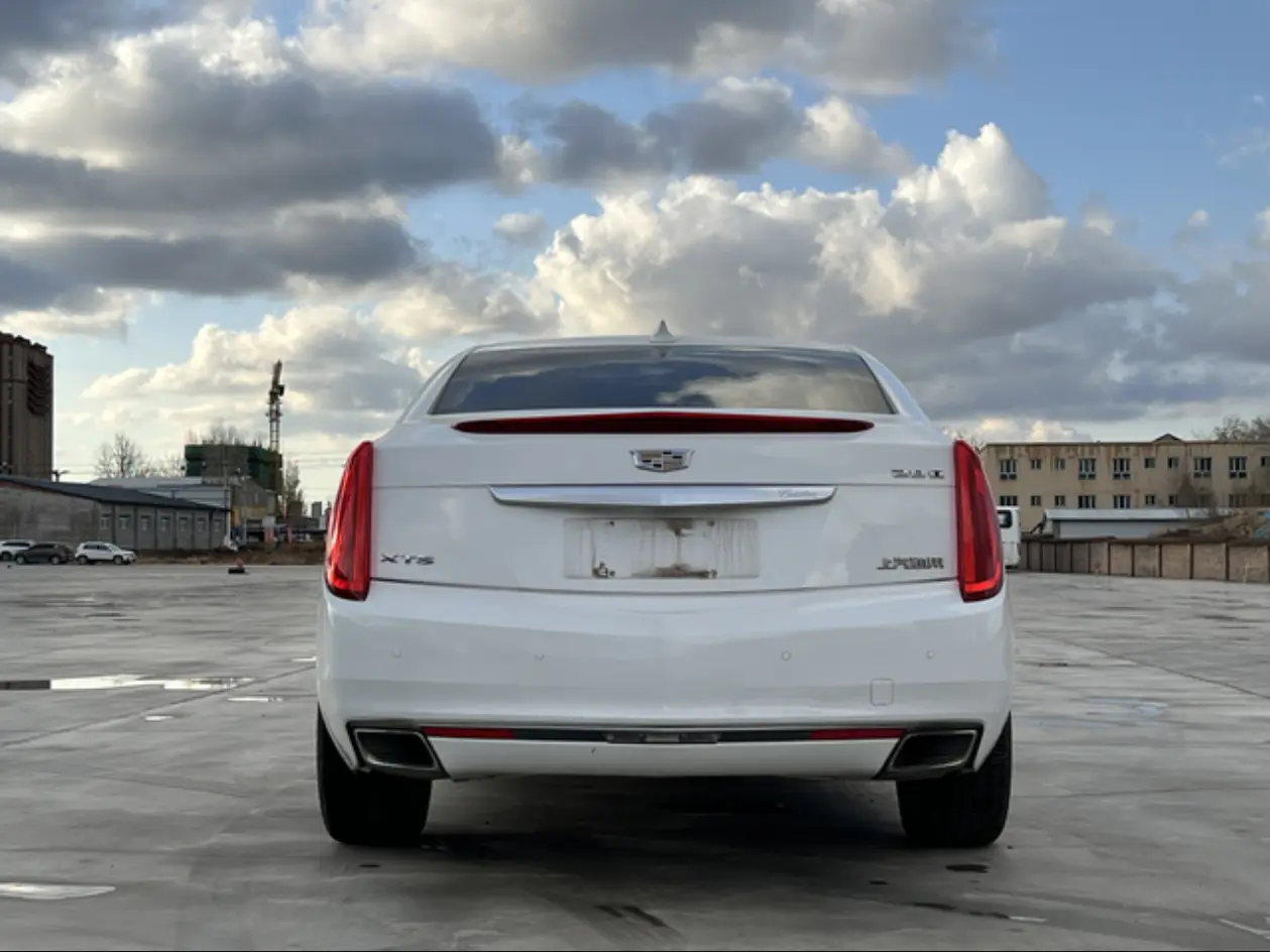 Cadillac XTS  из Китая