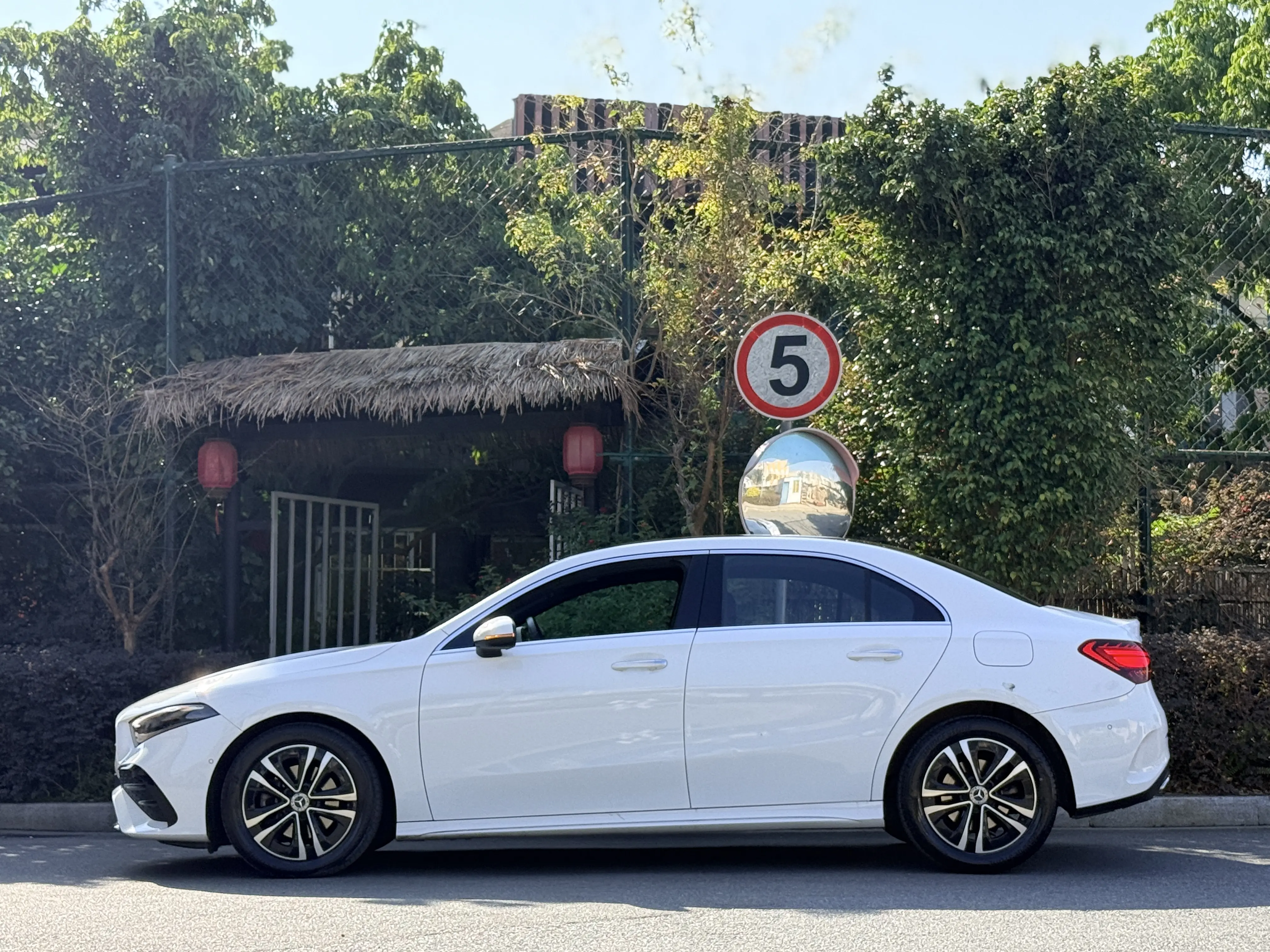 Mercedes-Benz Mercedes Benz A Class  из Китая