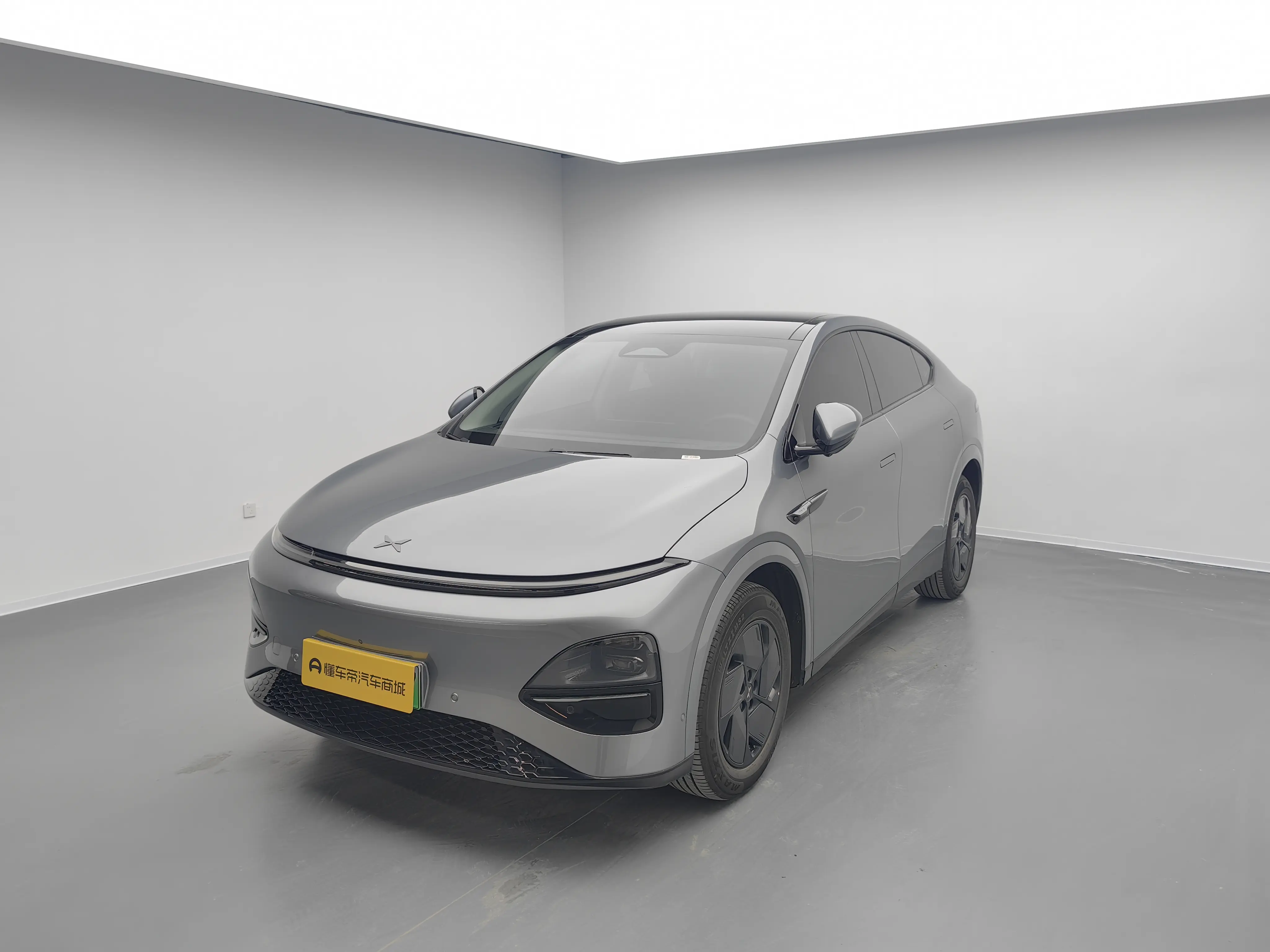 Xpeng G6  из Китая