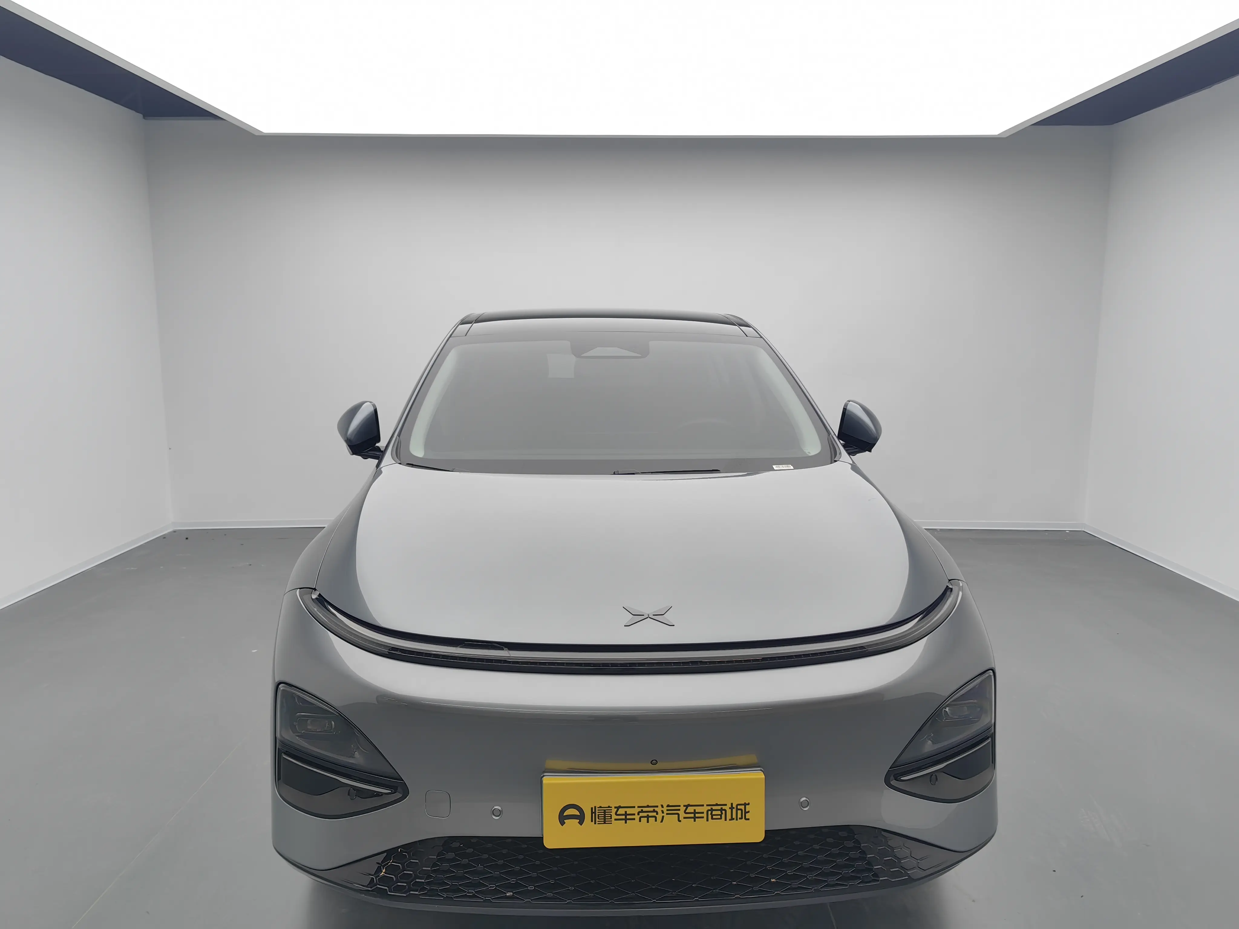 Xpeng G6  из Китая