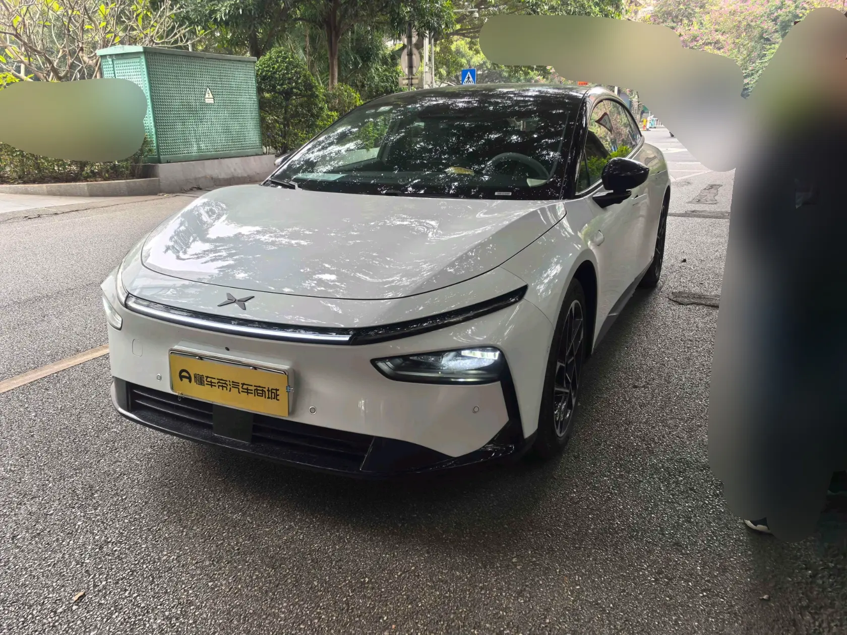 Xpeng P7+  из Китая