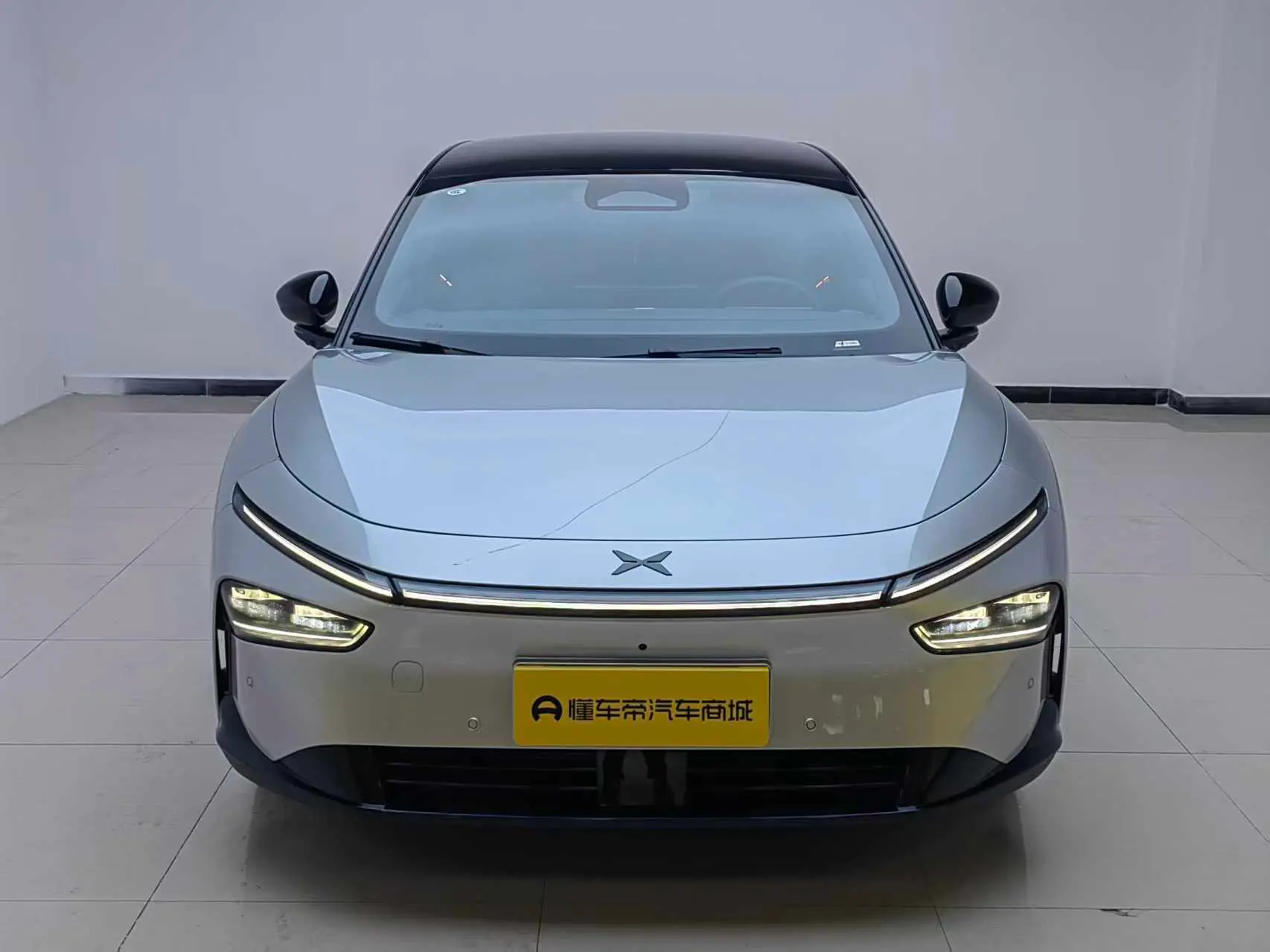 Xpeng P7+  из Китая