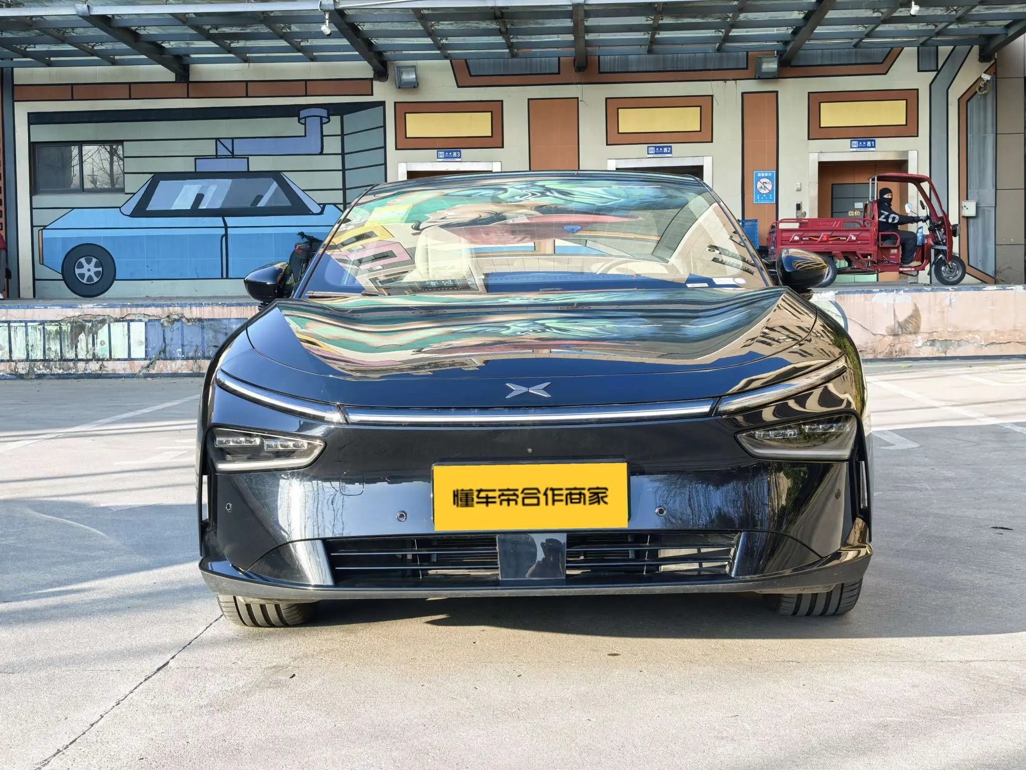 Xpeng P7+  из Китая