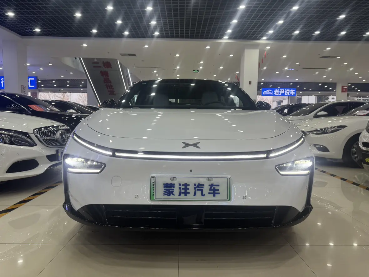 Xpeng P7+  из Китая