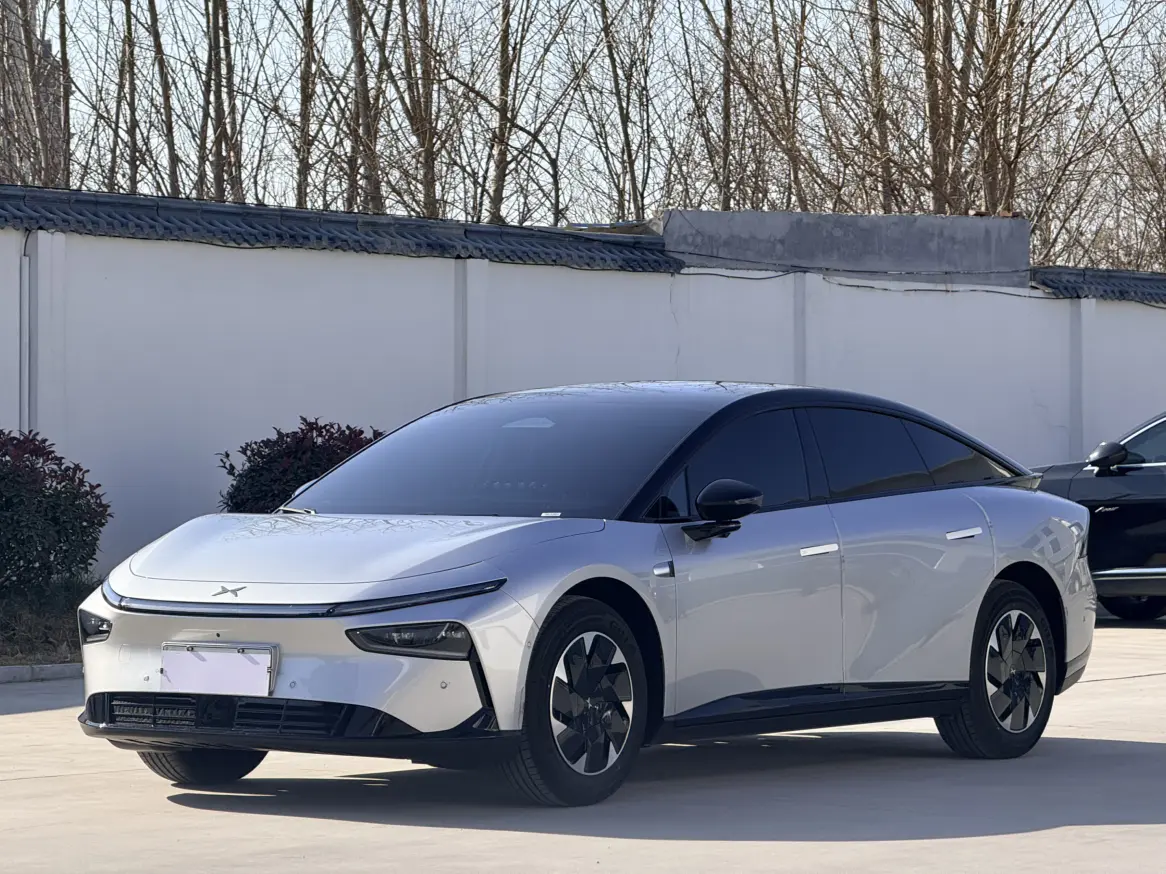 Xpeng P7+  из Китая