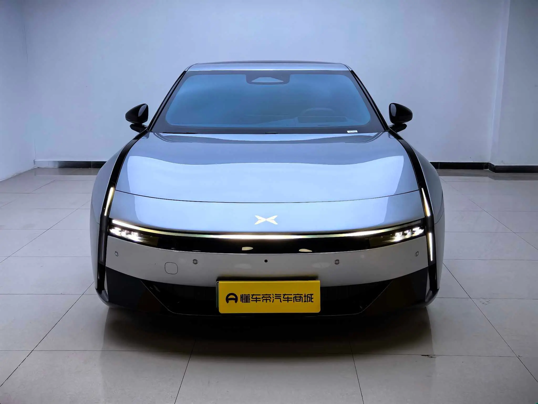 Xpeng P7  из Китая