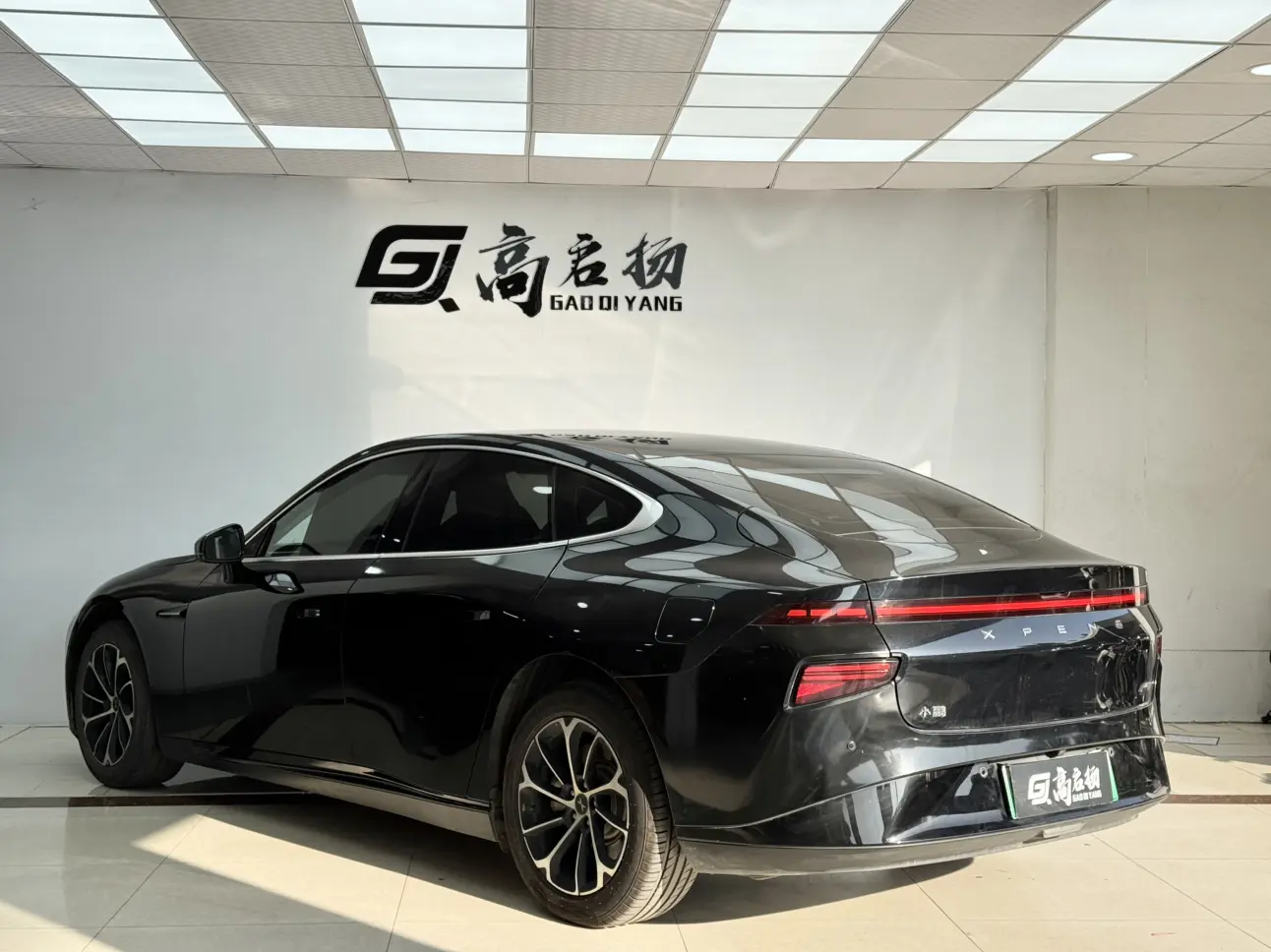 Xpeng P7  из Китая