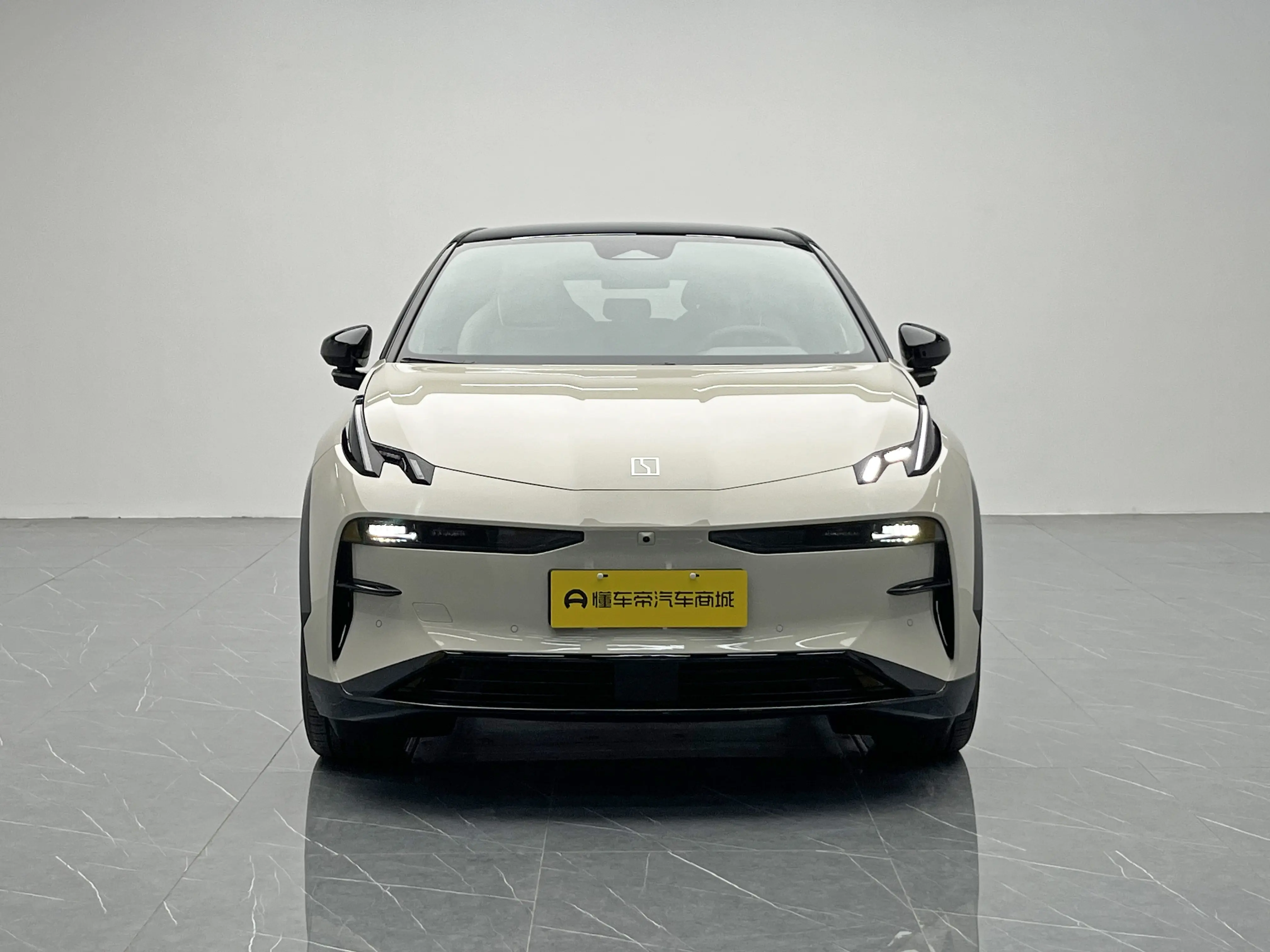 ZEEKR X  из Китая